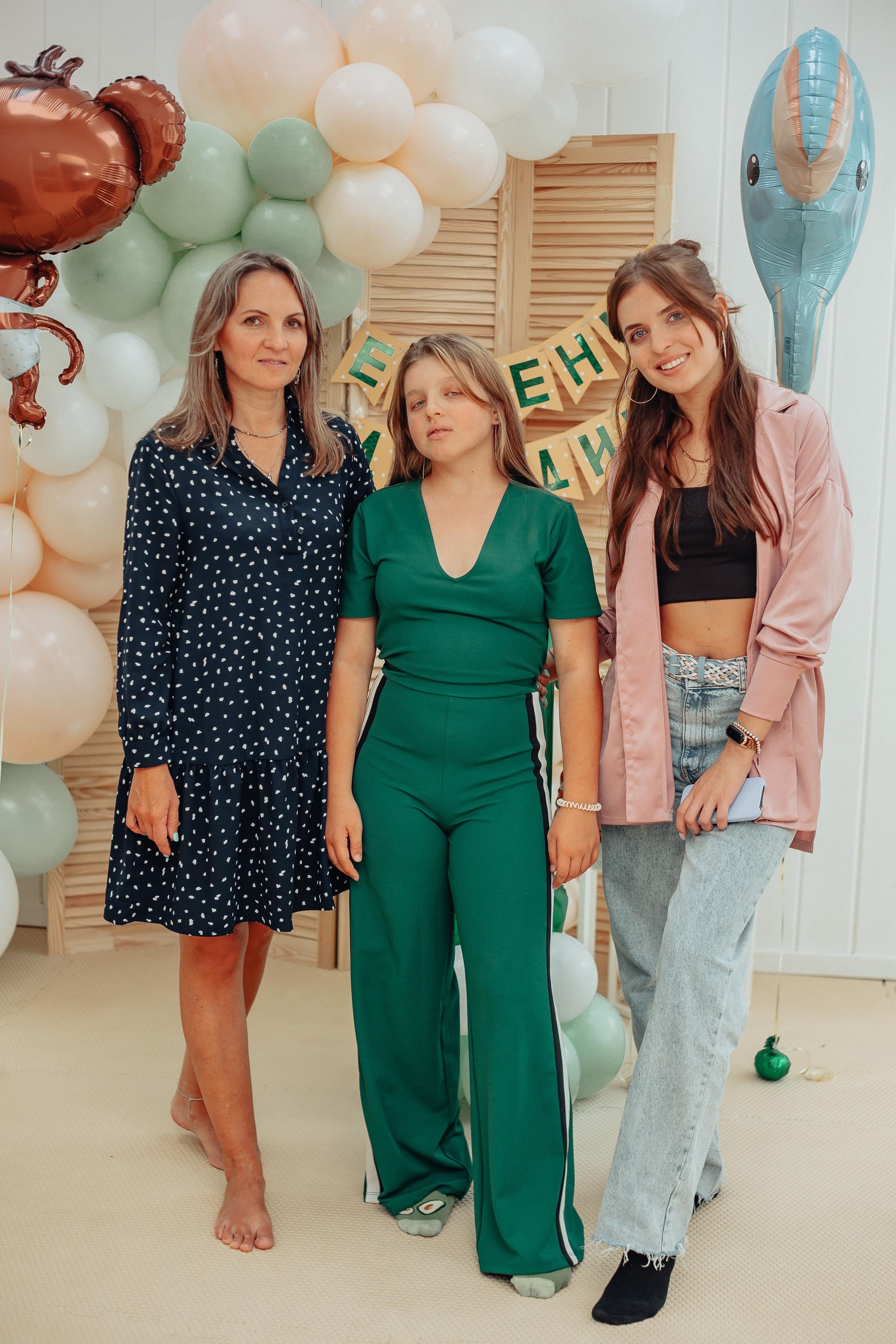 1 год в игровой. Фотограф Авилова Дарья ● Тюмень● Съемка больших семей ●Архив поколений