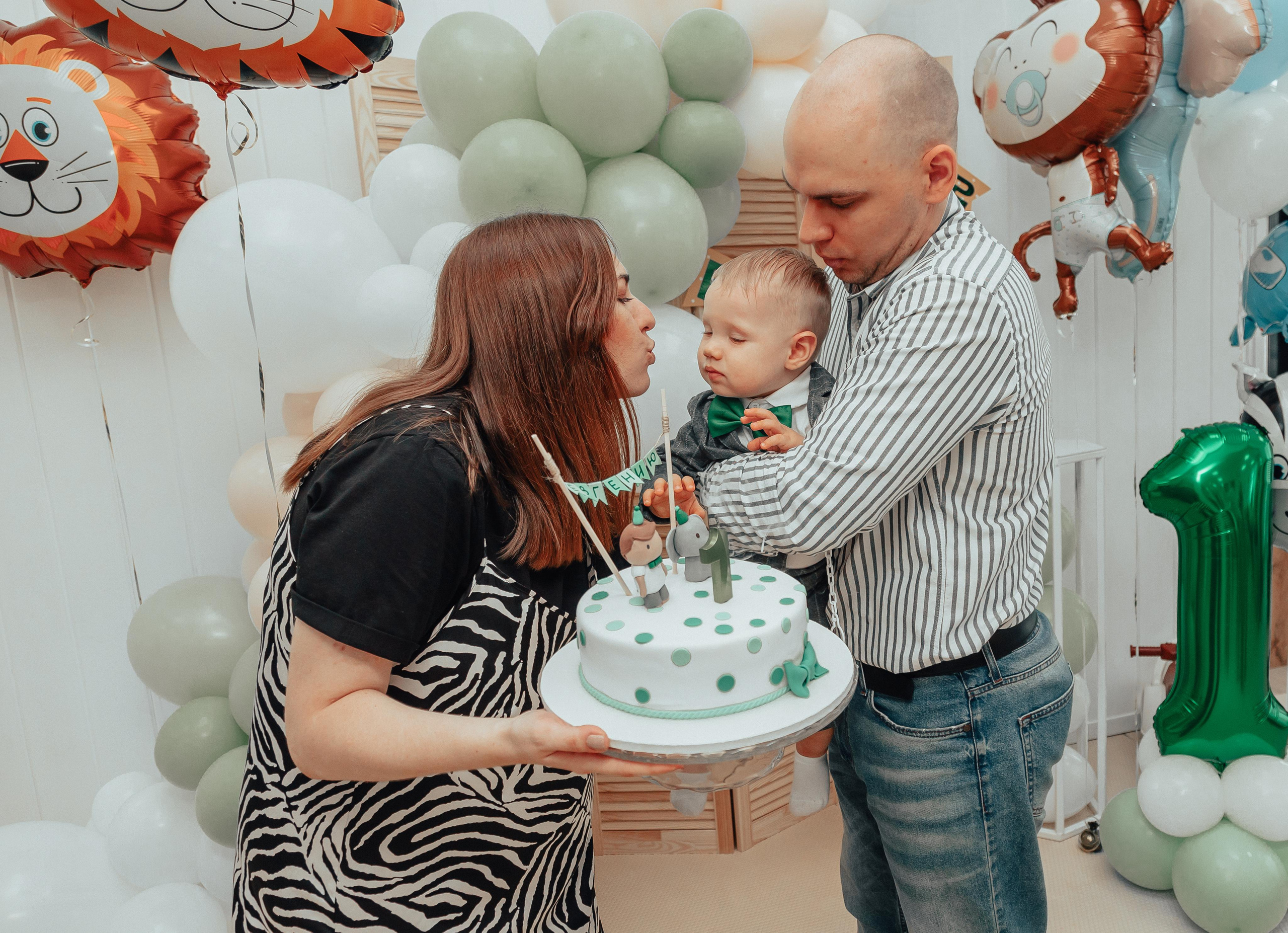 1 год в игровой. Фотограф Авилова Дарья ● Тюмень● Съемка больших семей ●Архив поколений