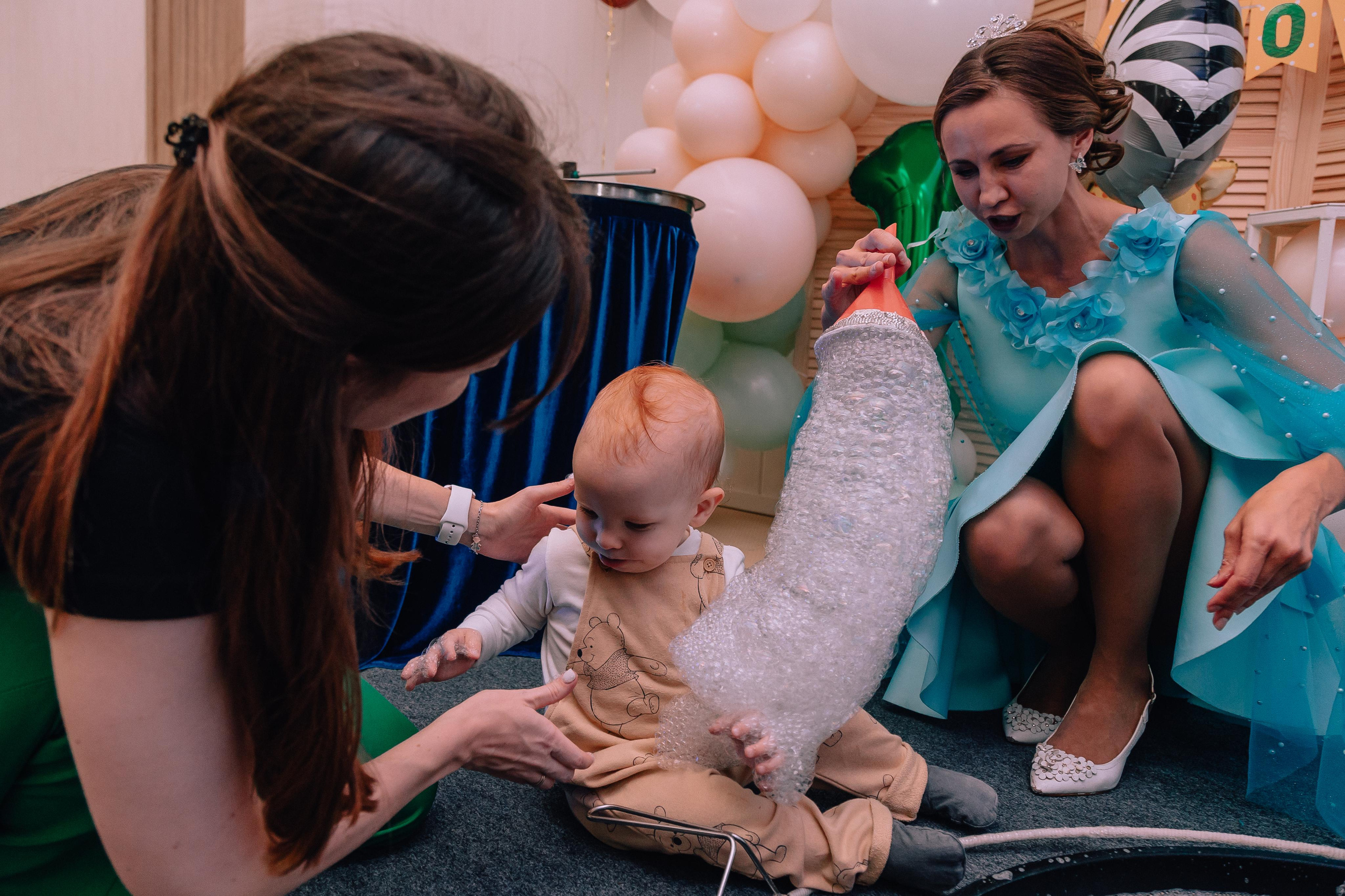 1 год в игровой. Фотограф Авилова Дарья ● Тюмень● Съемка больших семей ●Архив поколений