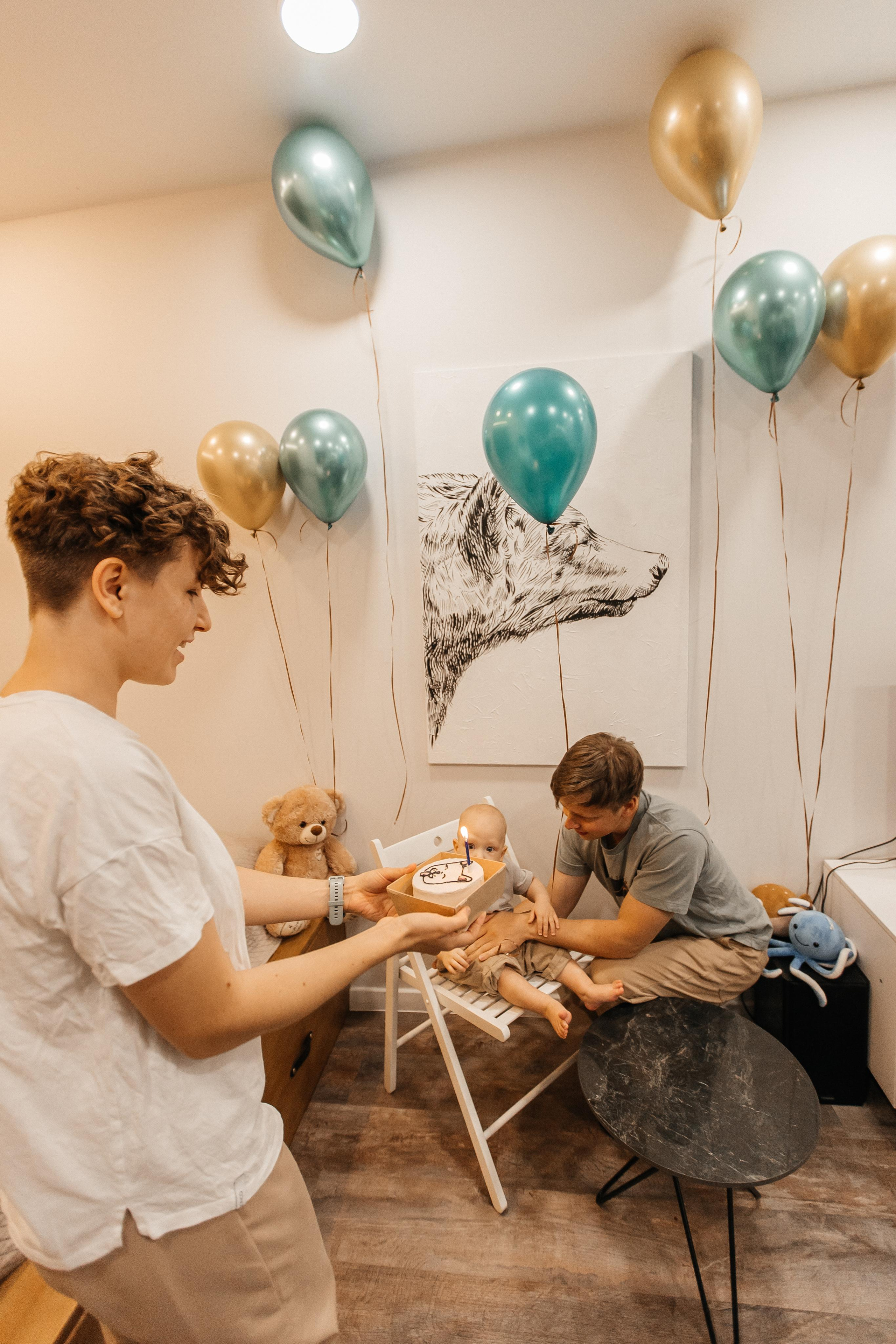 1 год дома. Фотограф Авилова Дарья ● Тюмень● Съемка больших семей ●Архив поколений