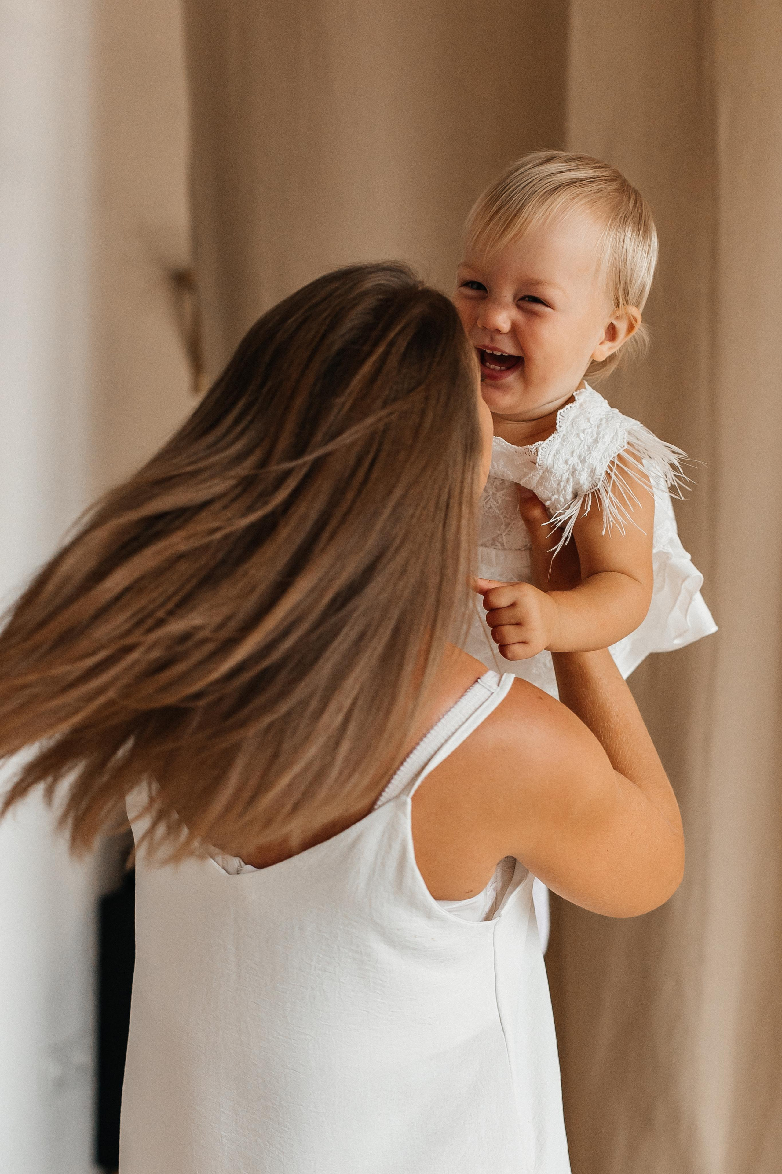 Семейная фотосессия (1 годик). Фотограф Авилова Дарья ● Тюмень● Съемка больших семей ●Архив поколений