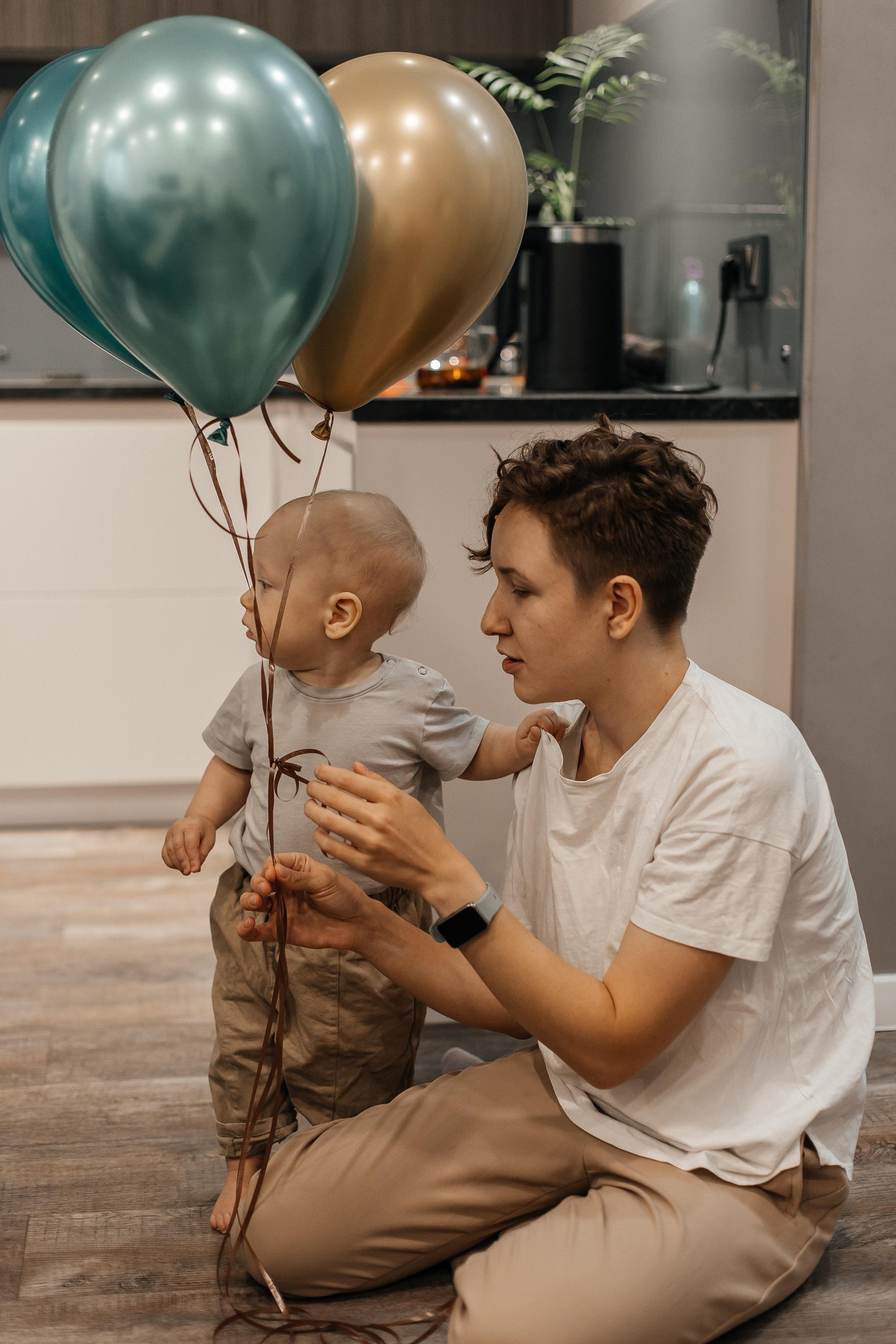 1 год дома. Фотограф Авилова Дарья ● Тюмень● Съемка больших семей ●Архив поколений