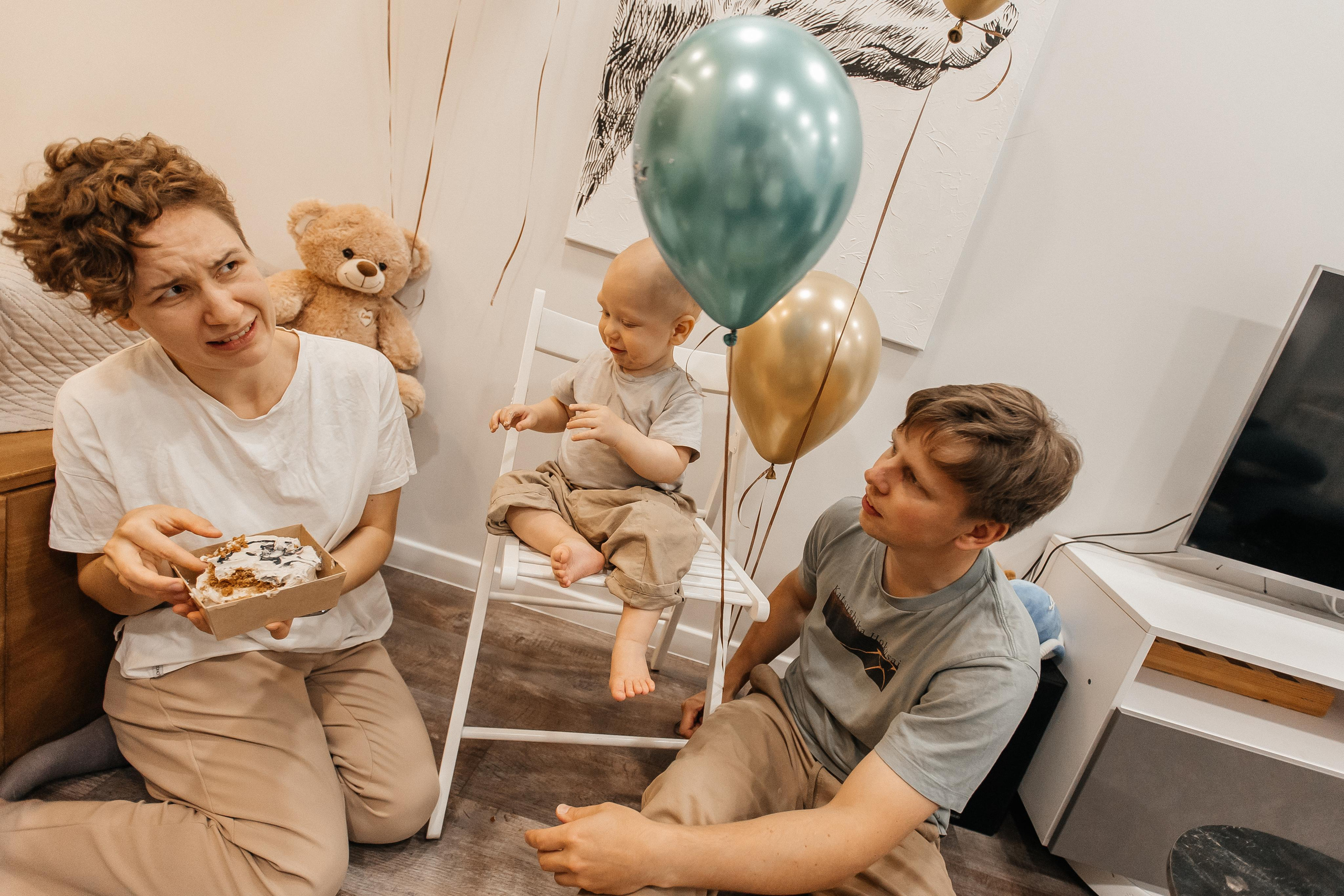 1 год дома. Фотограф Авилова Дарья ● Тюмень● Съемка больших семей ●Архив поколений