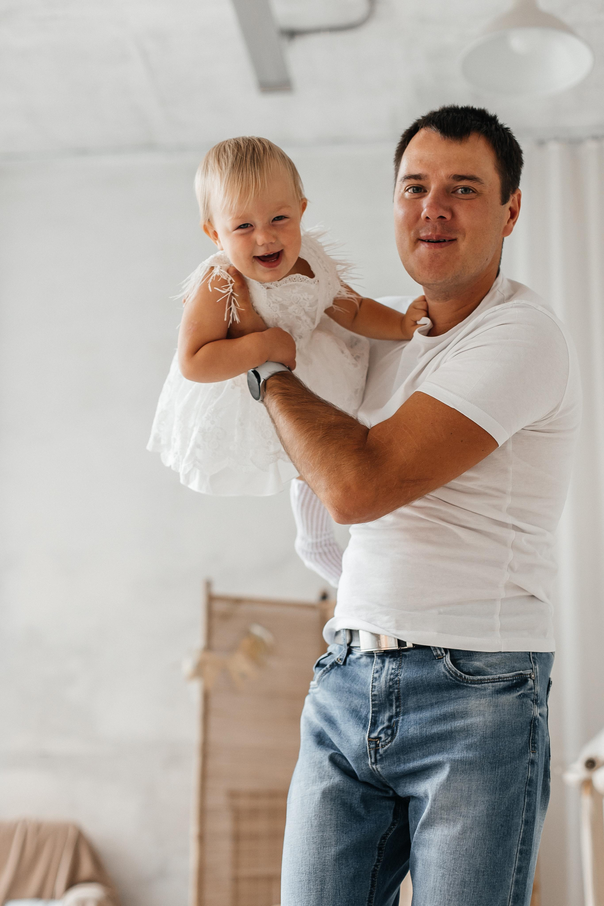 Семейная фотосессия (1 годик). Фотограф Авилова Дарья ● Тюмень● Съемка больших семей ●Архив поколений