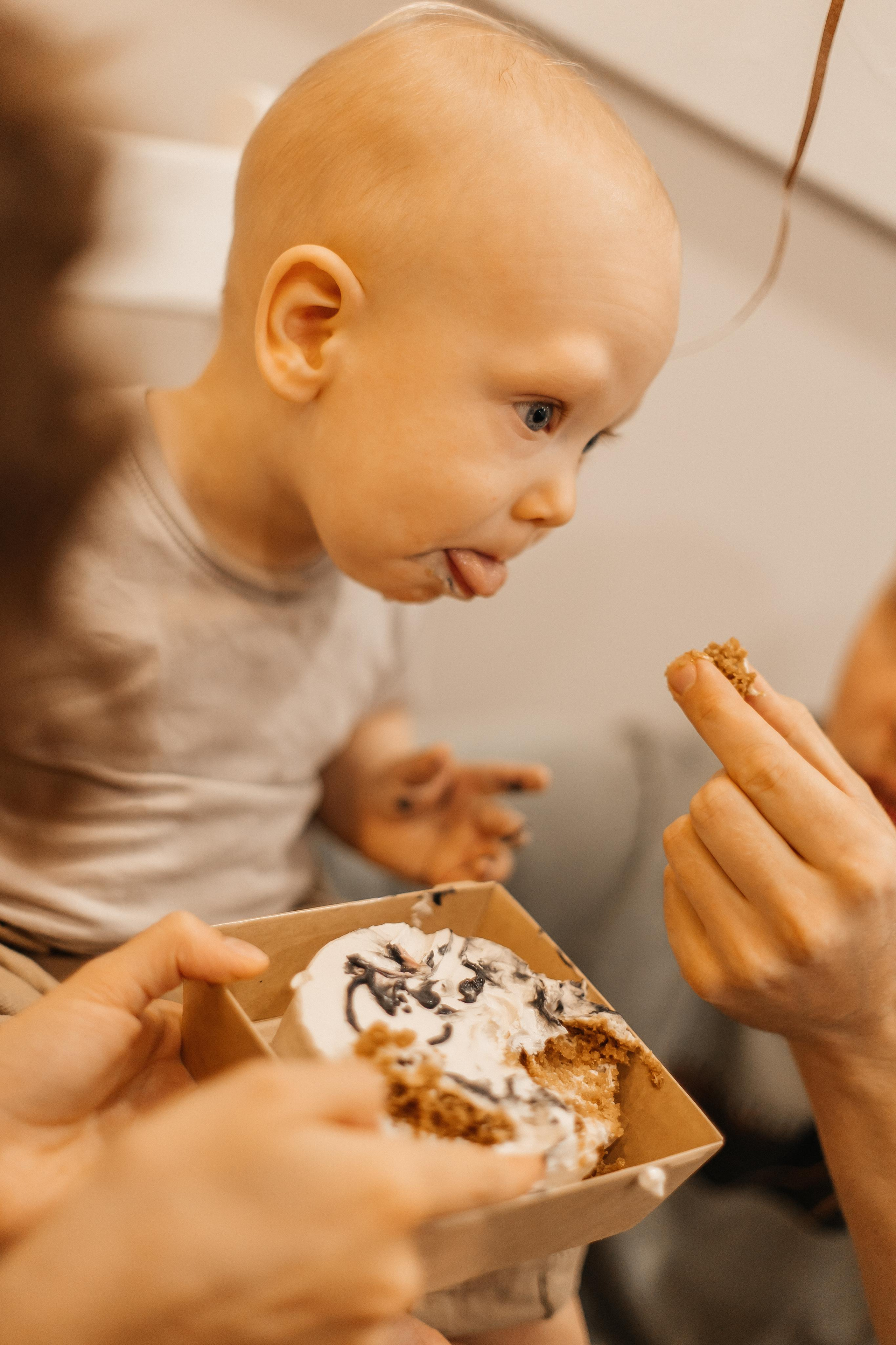 1 год дома. Фотограф Авилова Дарья ● Тюмень● Съемка больших семей ●Архив поколений