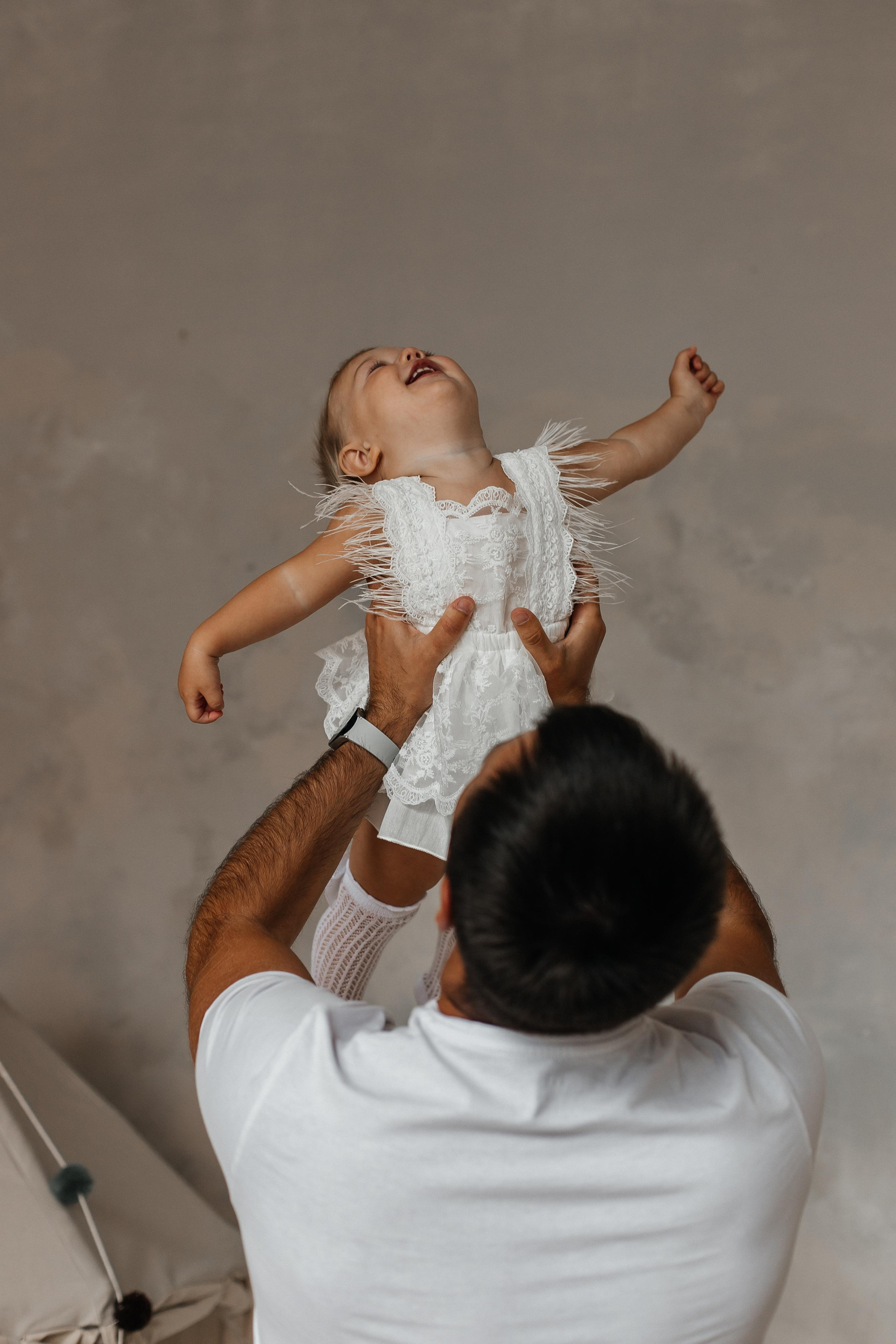 Семейная фотосессия (1 годик). Фотограф Авилова Дарья ● Тюмень● Съемка больших семей ●Архив поколений