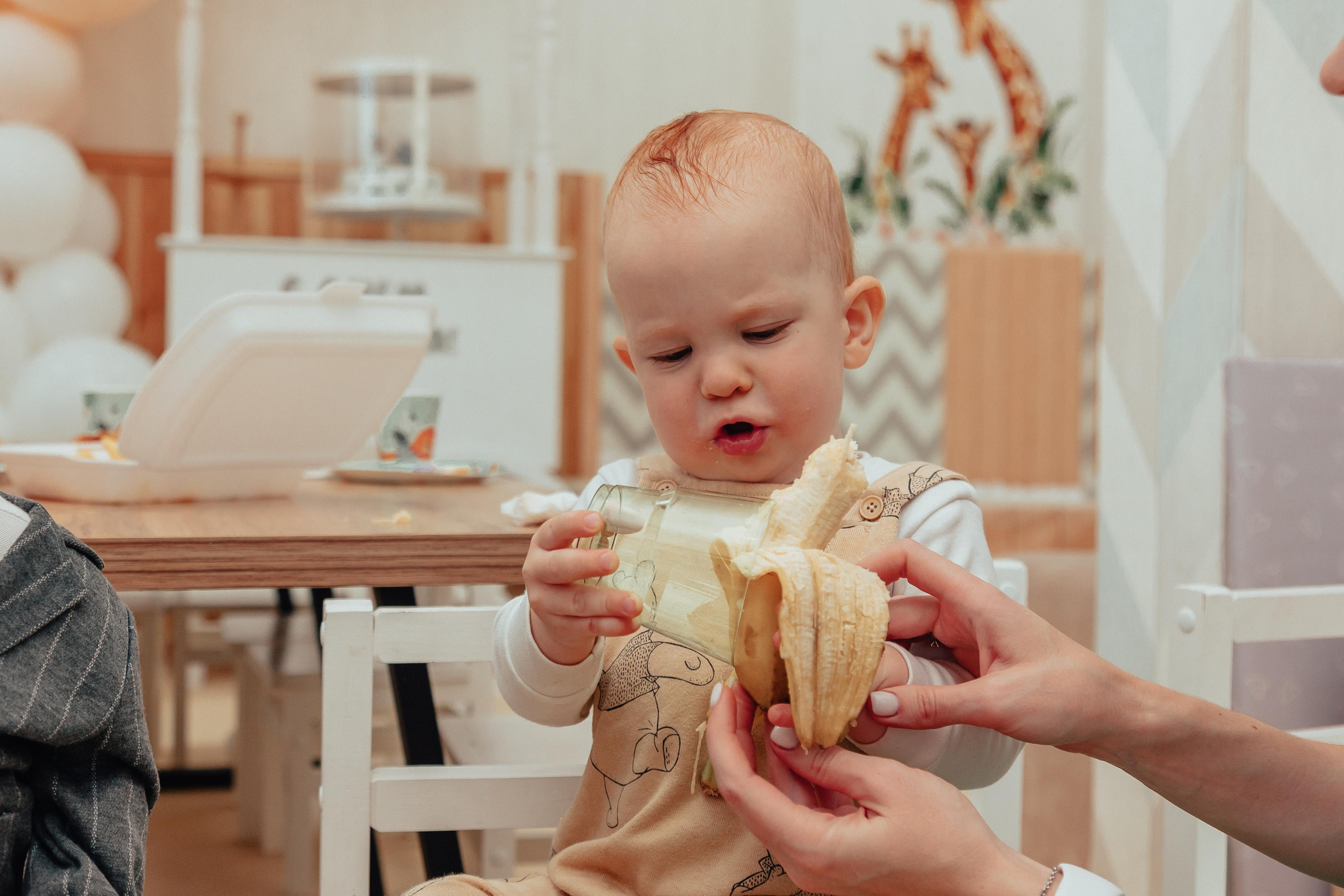 1 год в игровой. Фотограф Авилова Дарья ● Тюмень● Съемка больших семей ●Архив поколений