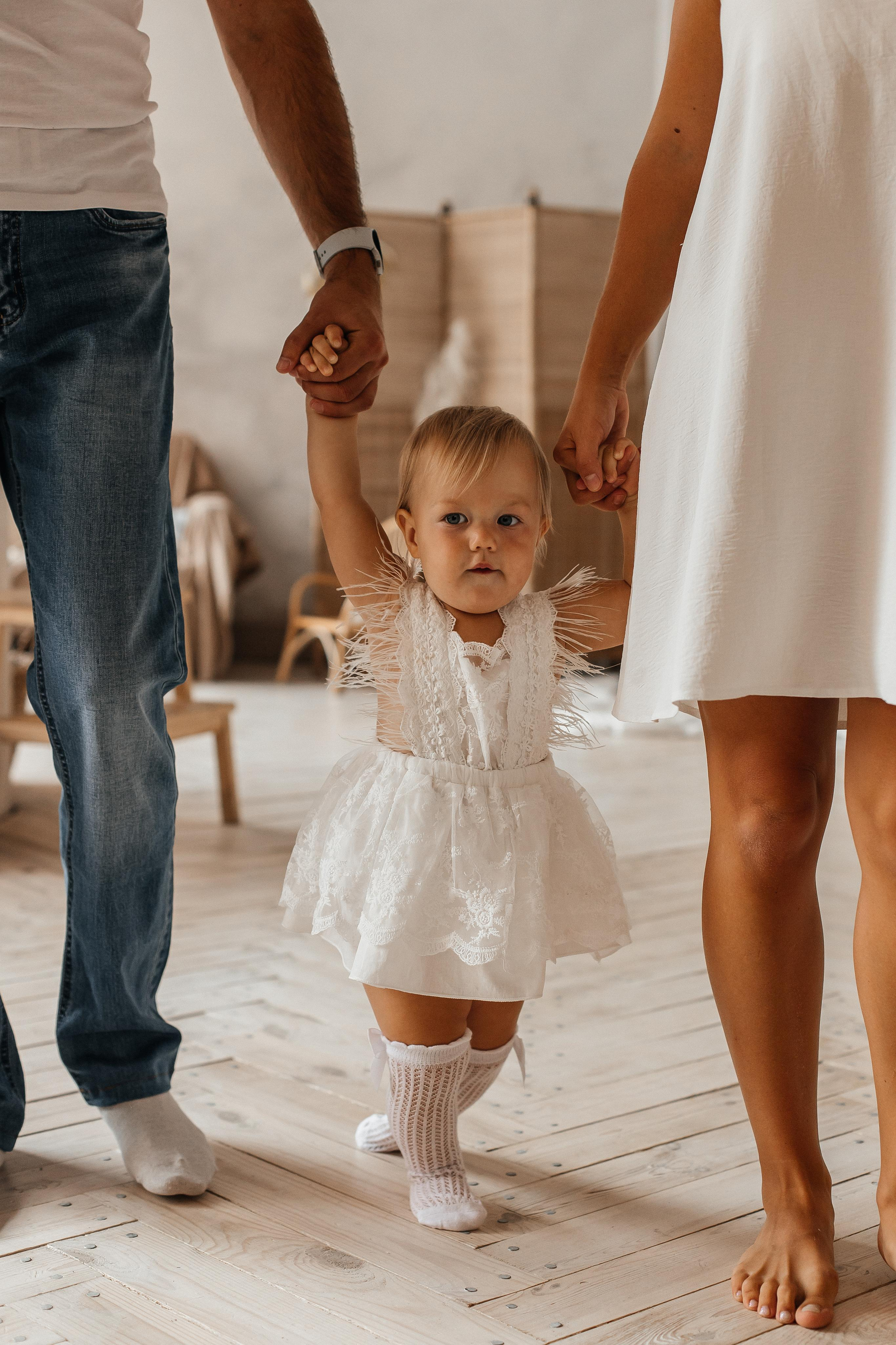 Семейная фотосессия (1 годик). Фотограф Авилова Дарья ● Тюмень● Съемка больших семей ●Архив поколений