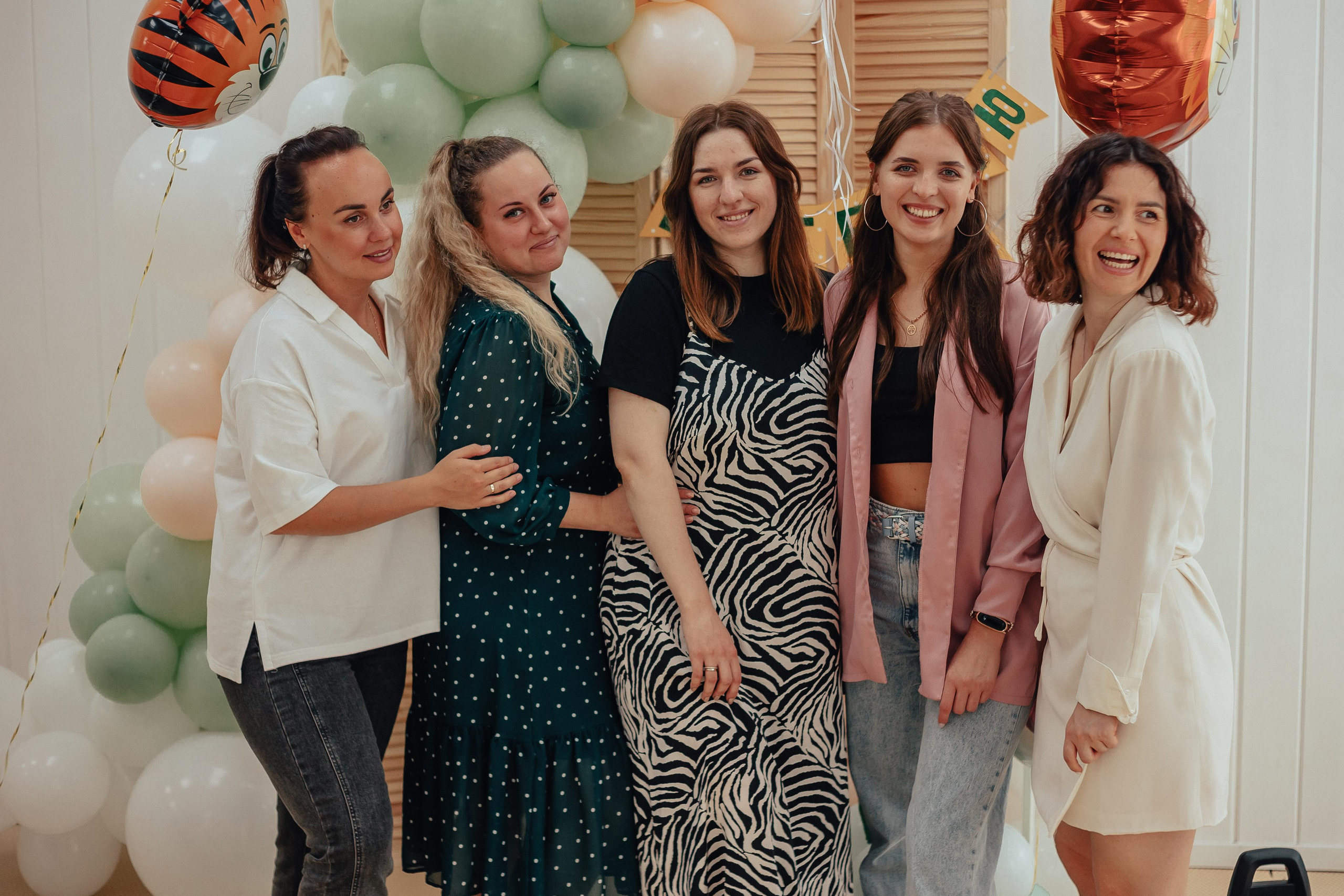 1 год в игровой. Фотограф Авилова Дарья ● Тюмень● Съемка больших семей ●Архив поколений