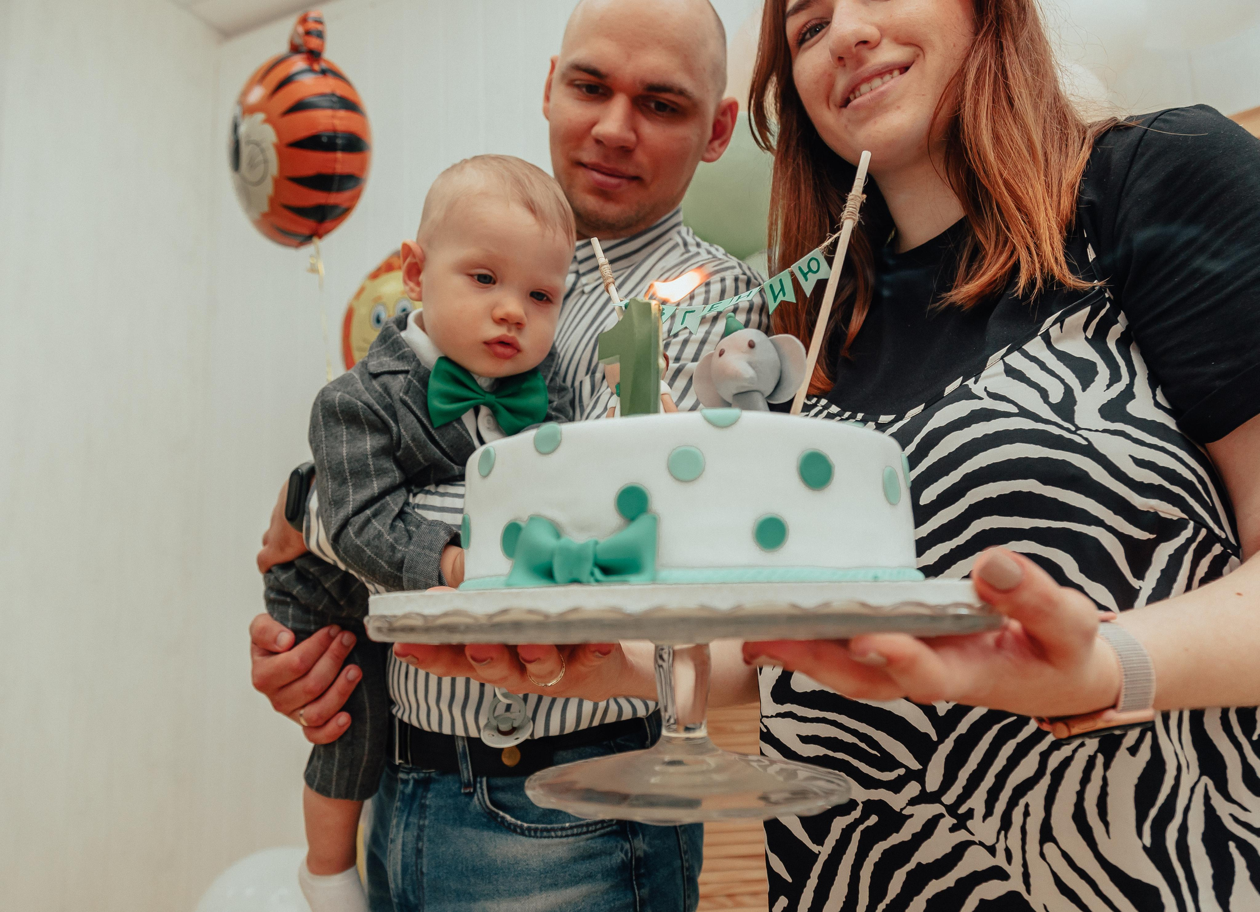 1 год в игровой. Фотограф Авилова Дарья ● Тюмень● Съемка больших семей ●Архив поколений