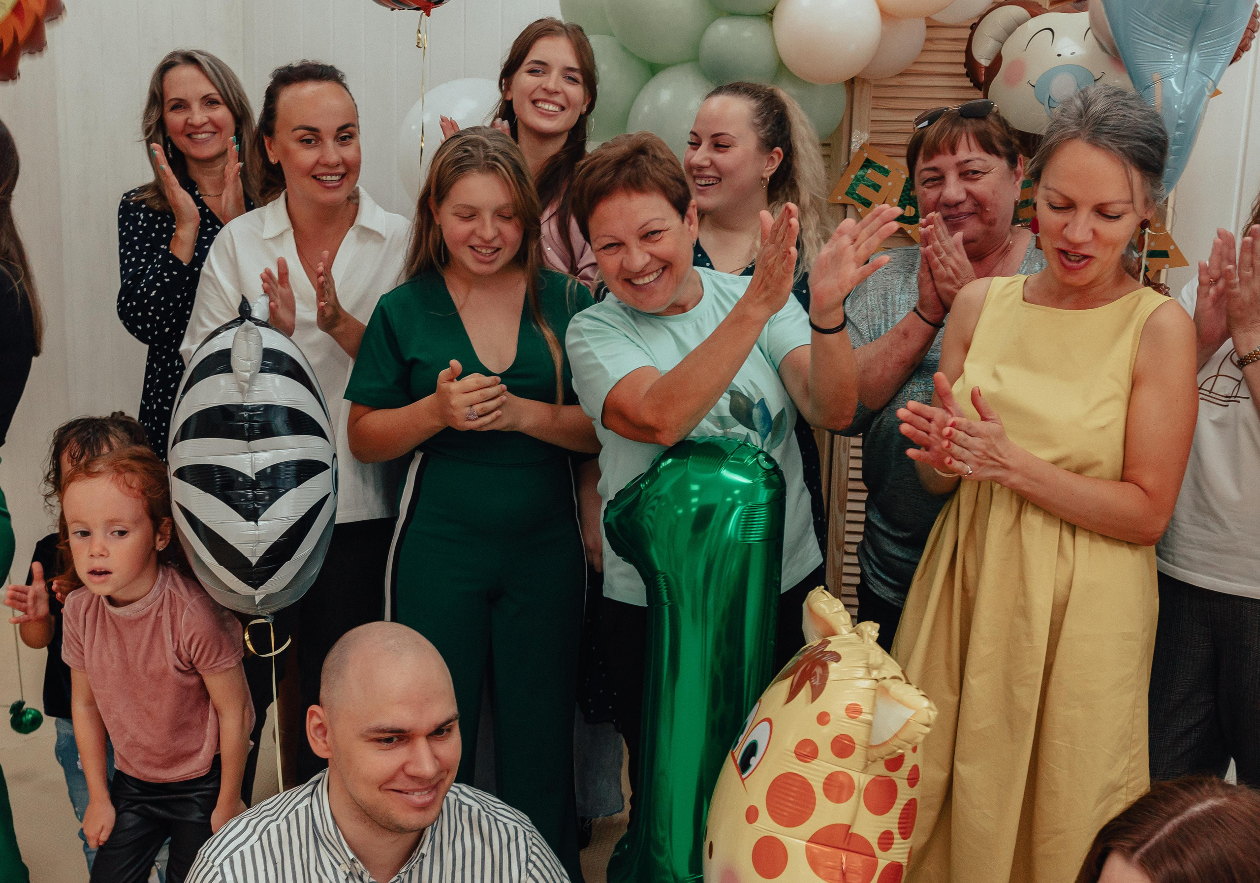 1 год в игровой. Фотограф Авилова Дарья ● Тюмень● Съемка больших семей ●Архив поколений