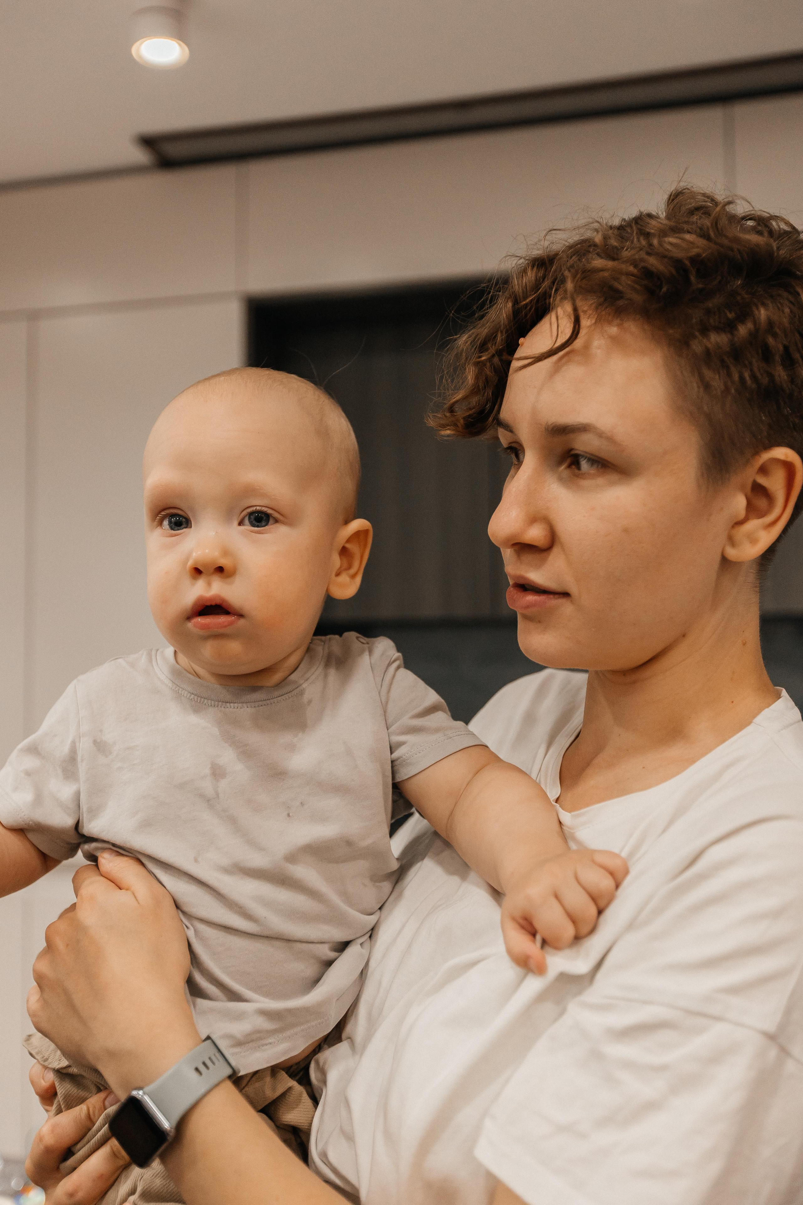 1 год дома. Фотограф Авилова Дарья ● Тюмень● Съемка больших семей ●Архив поколений