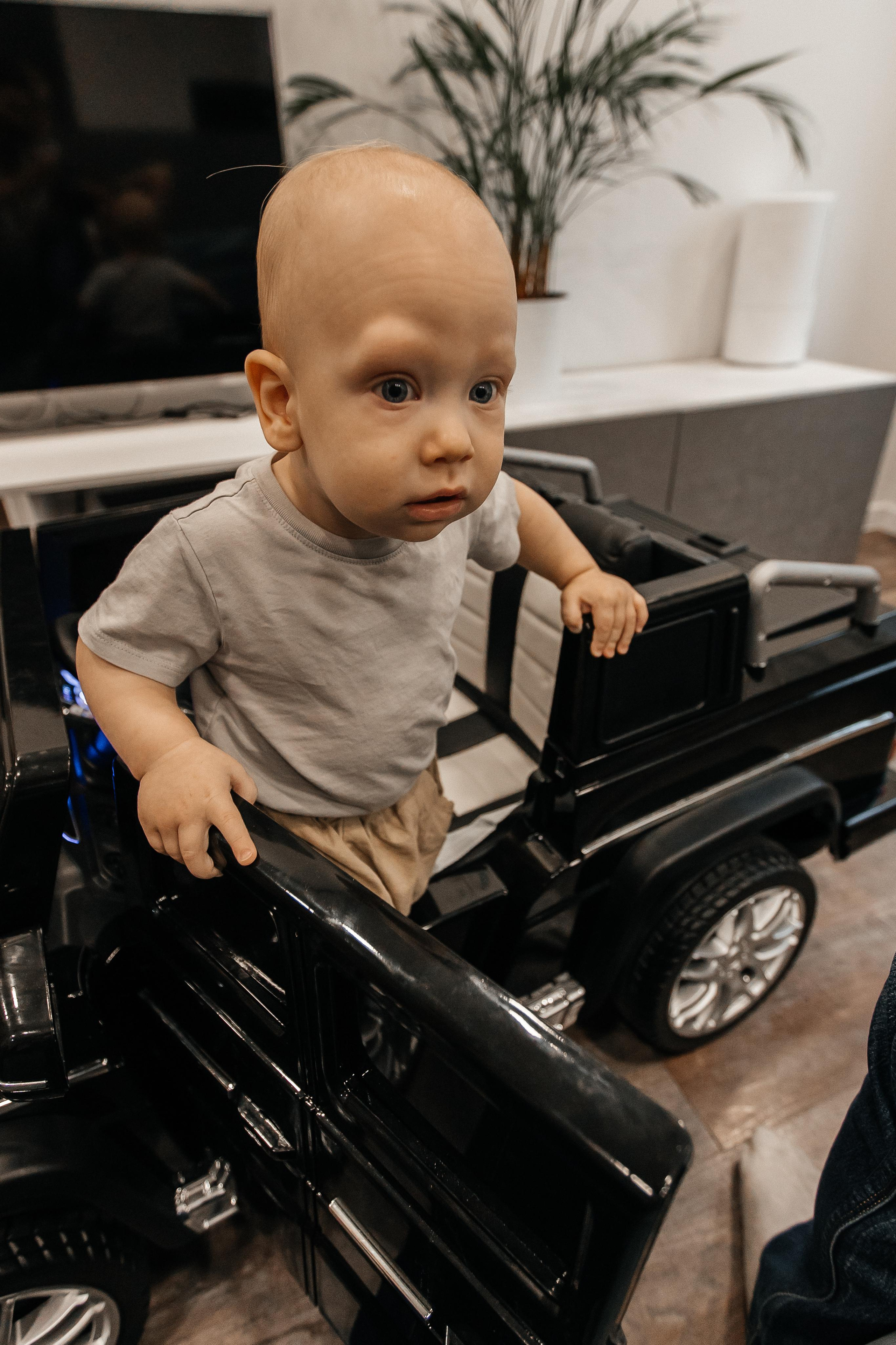 1 год дома. Фотограф Авилова Дарья ● Тюмень● Съемка больших семей ●Архив поколений