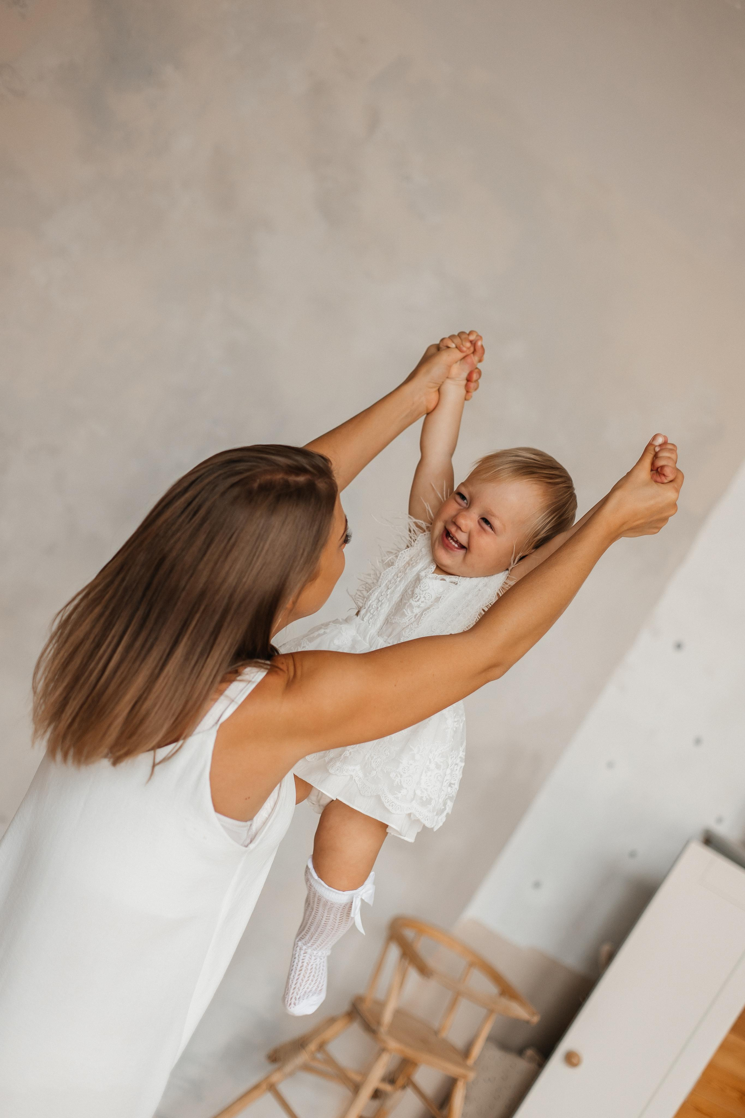 Семейная фотосессия (1 годик). Фотограф Авилова Дарья ● Тюмень● Съемка больших семей ●Архив поколений