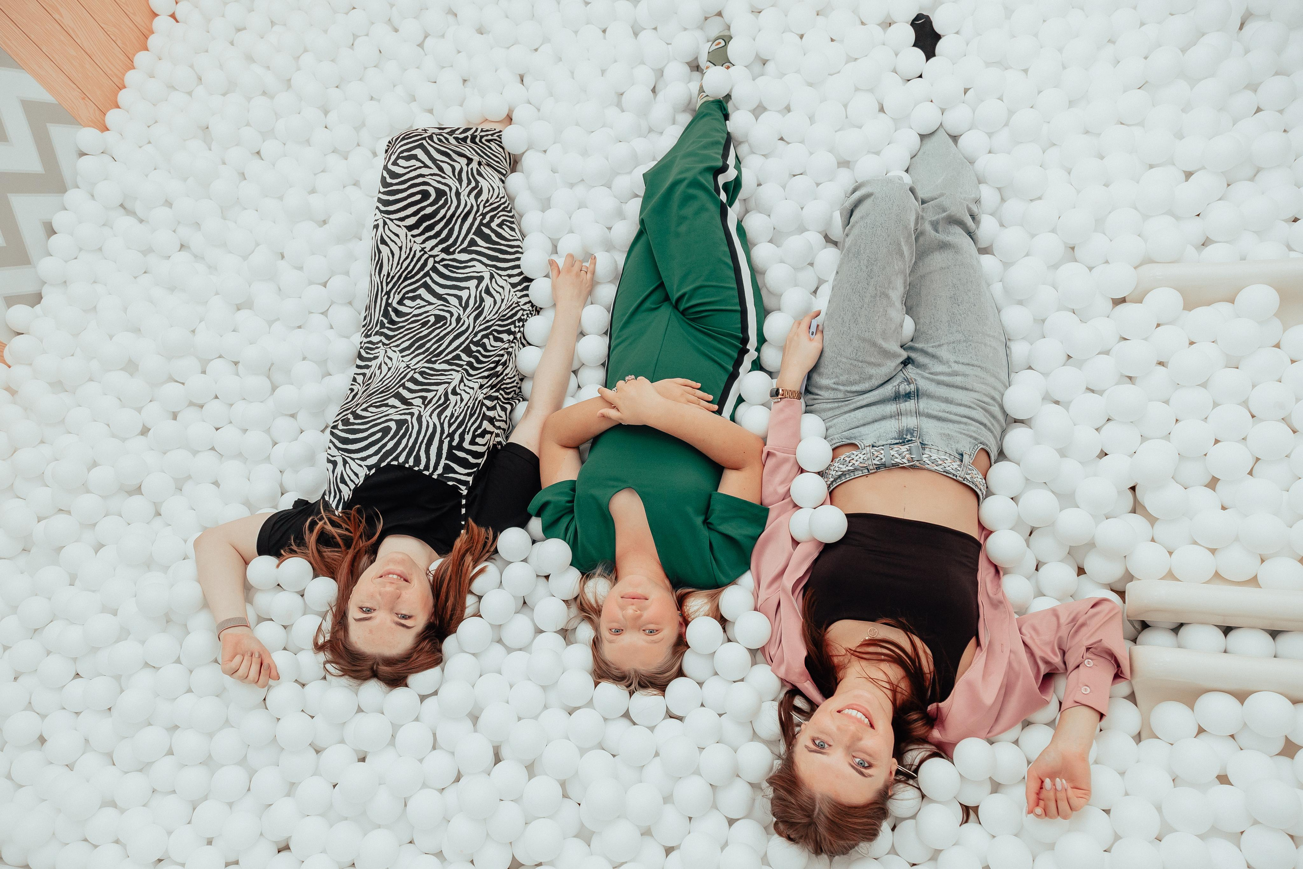 1 год в игровой. Фотограф Авилова Дарья ● Тюмень● Съемка больших семей ●Архив поколений