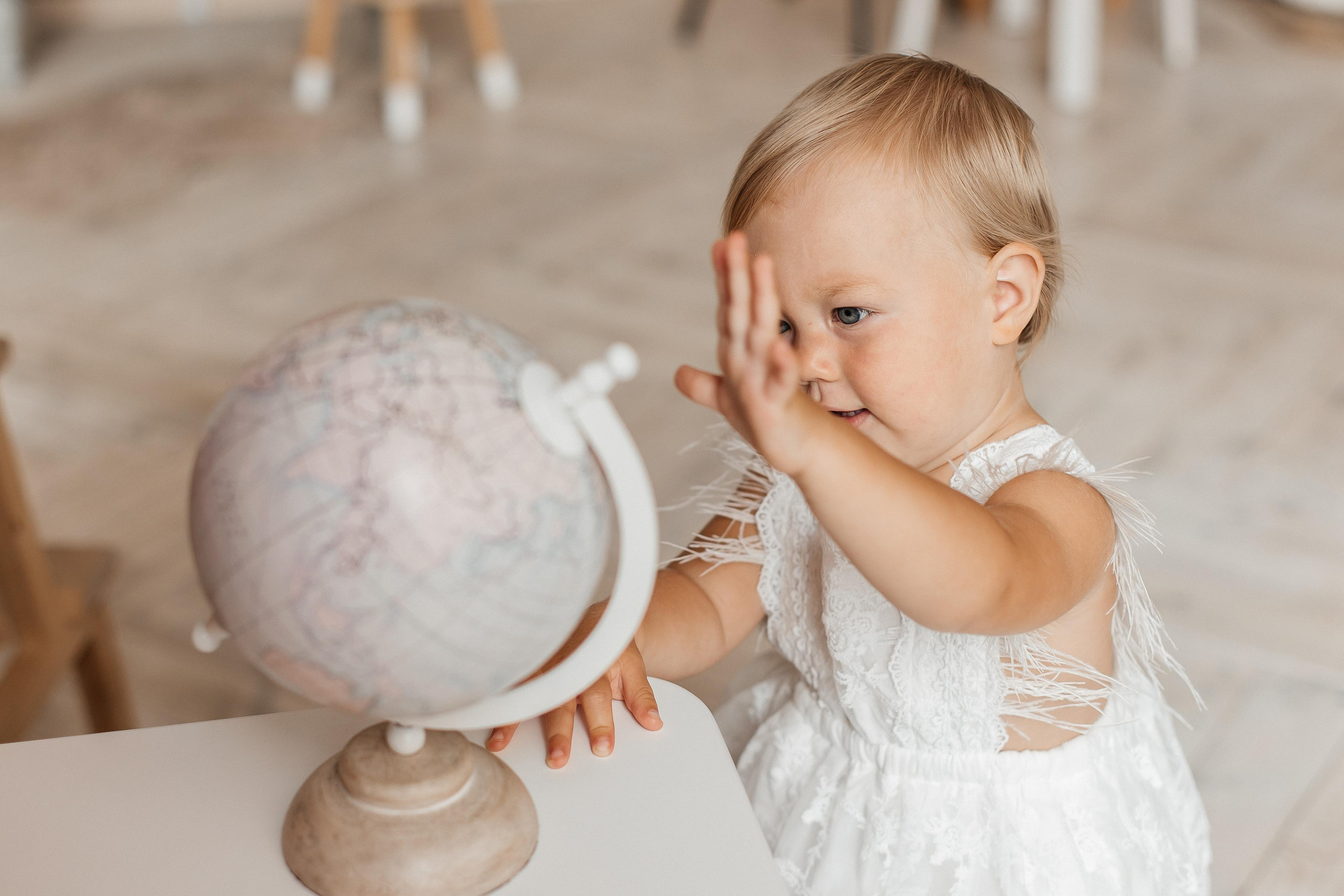 Семейная фотосессия (1 годик). Фотограф Авилова Дарья ● Тюмень● Съемка больших семей ●Архив поколений