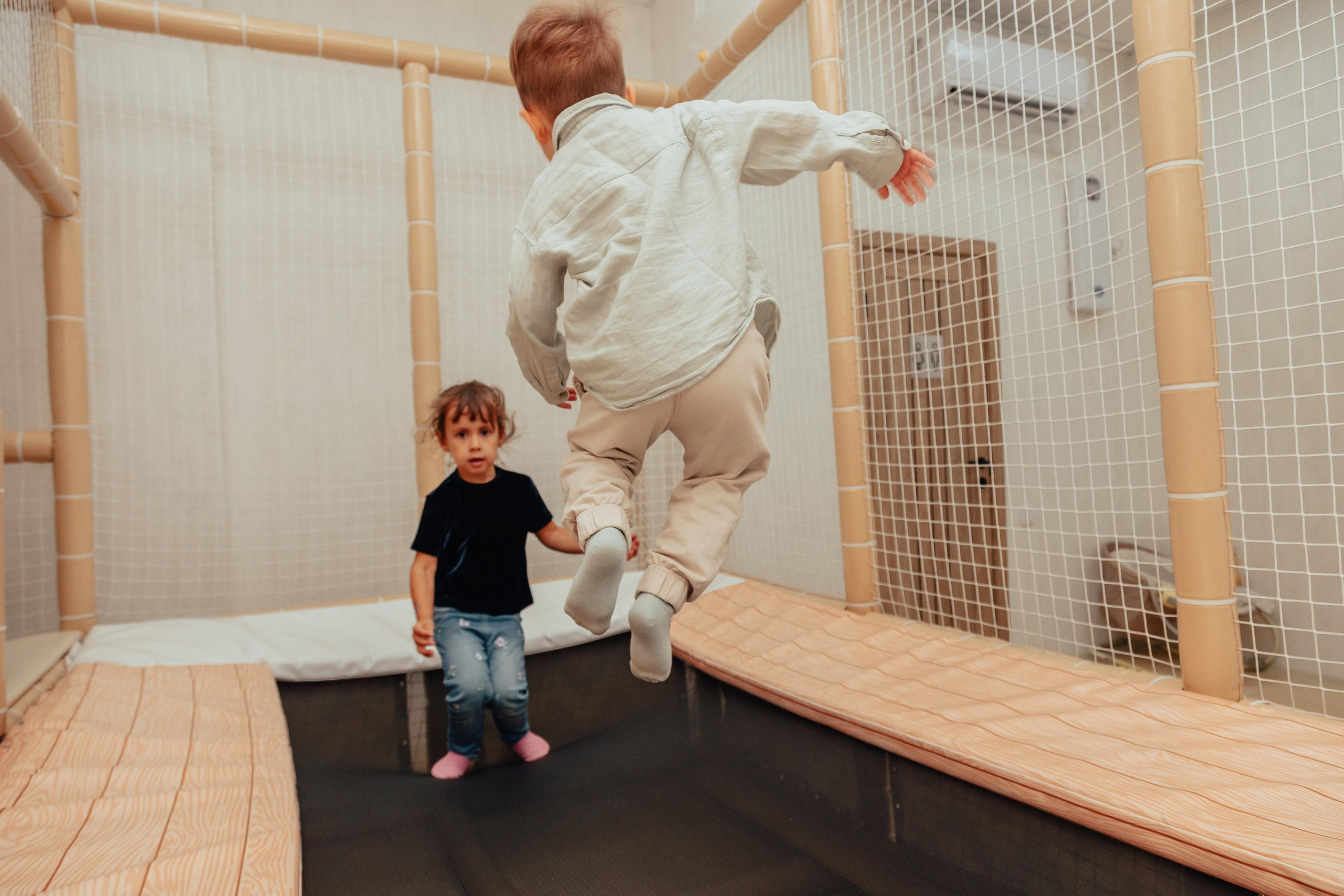 1 год в игровой. Фотограф Авилова Дарья ● Тюмень● Съемка больших семей ●Архив поколений