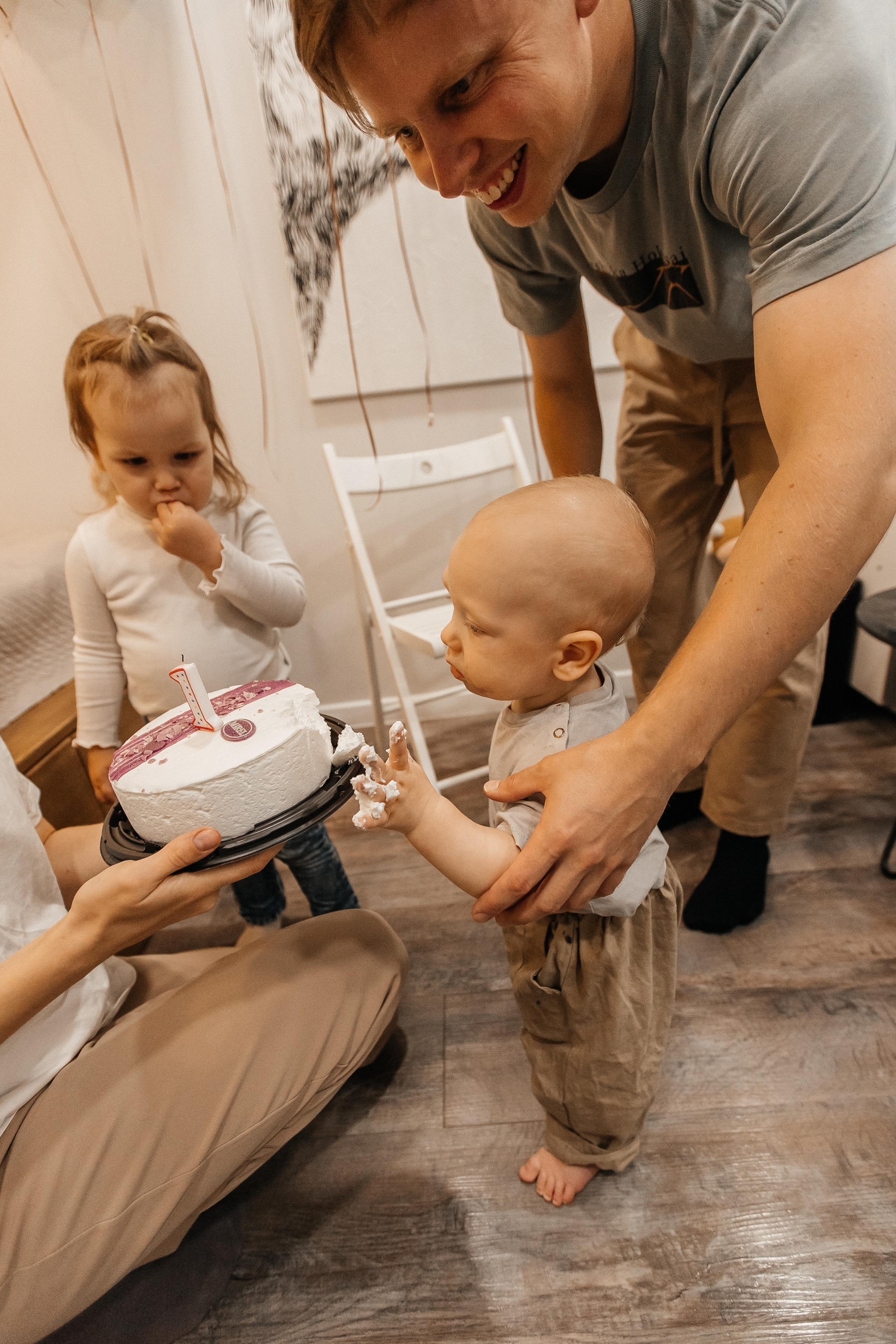 1 год дома. Фотограф Авилова Дарья ● Тюмень● Съемка больших семей ●Архив поколений