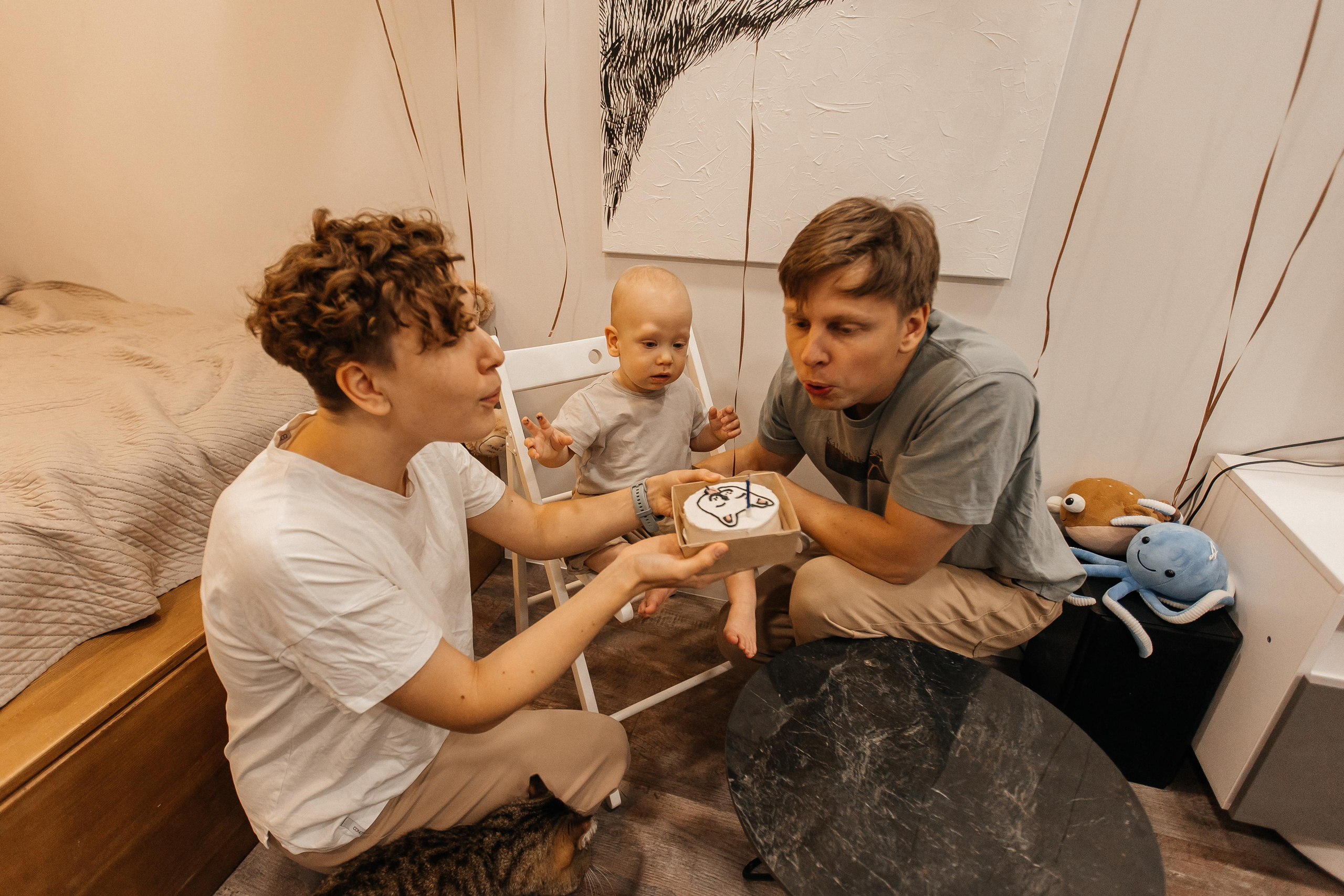 1 год дома. Фотограф Авилова Дарья ● Тюмень● Съемка больших семей ●Архив поколений