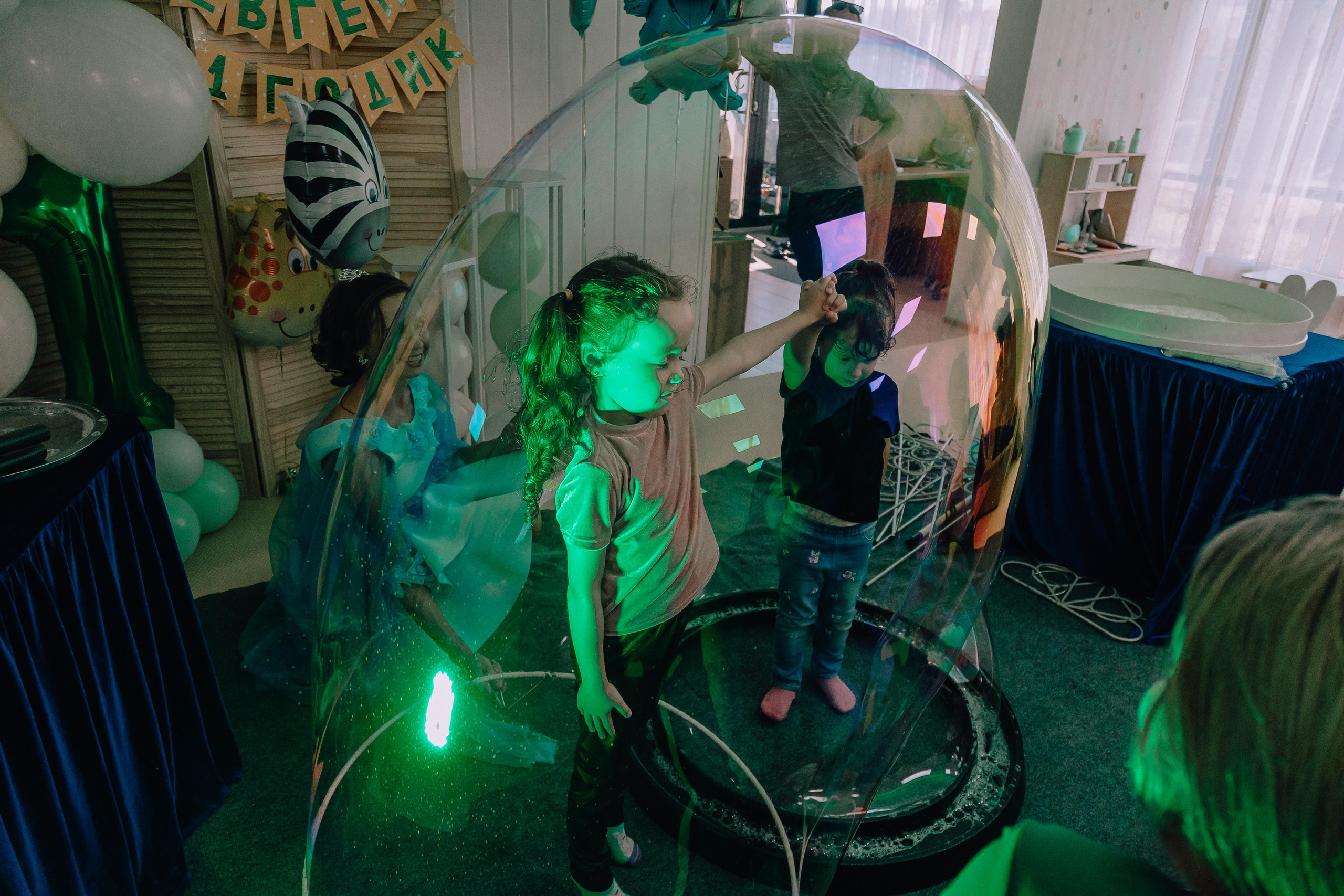 1 год в игровой. Фотограф Авилова Дарья ● Тюмень● Съемка больших семей ●Архив поколений