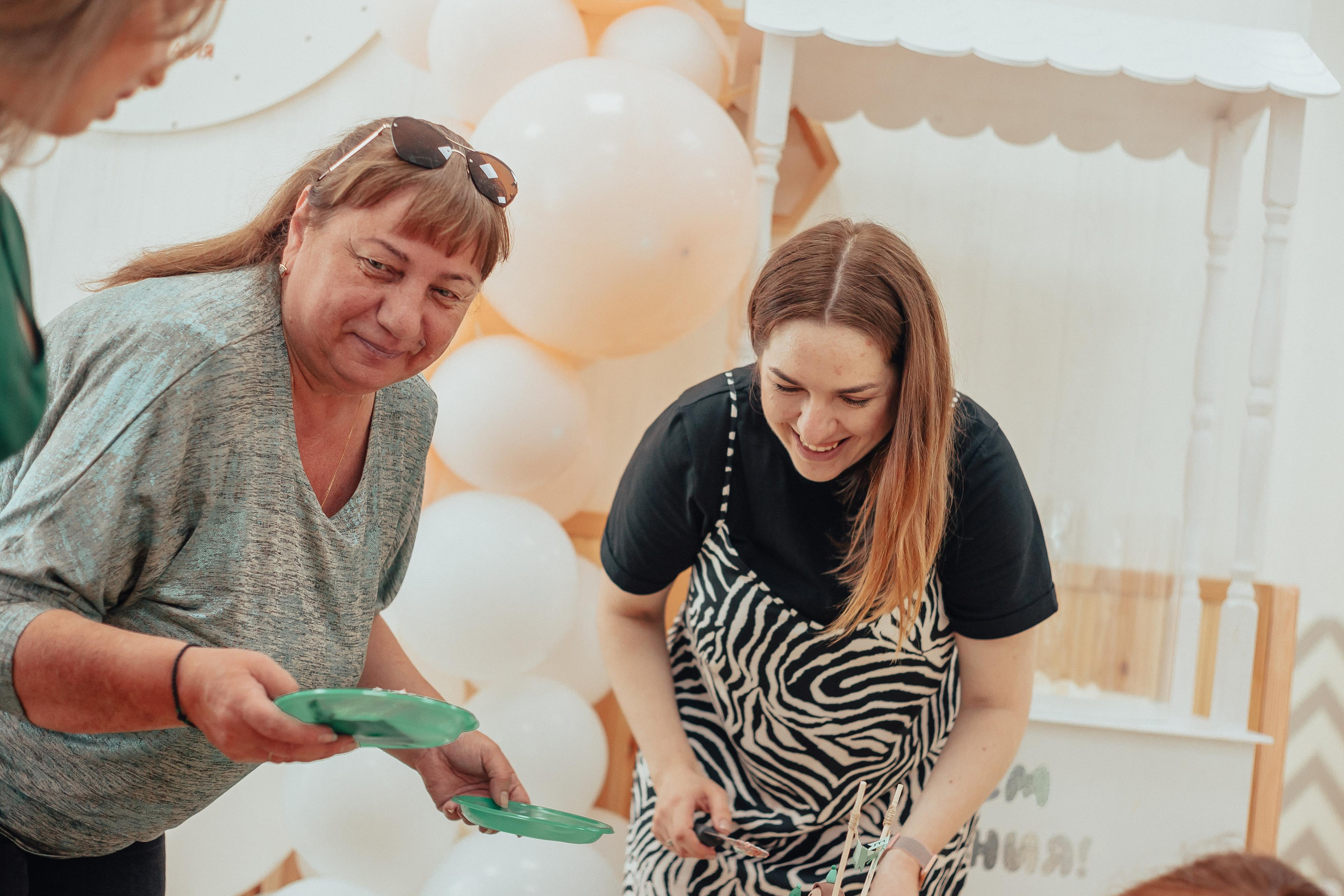 1 год в игровой. Фотограф Авилова Дарья ● Тюмень● Съемка больших семей ●Архив поколений