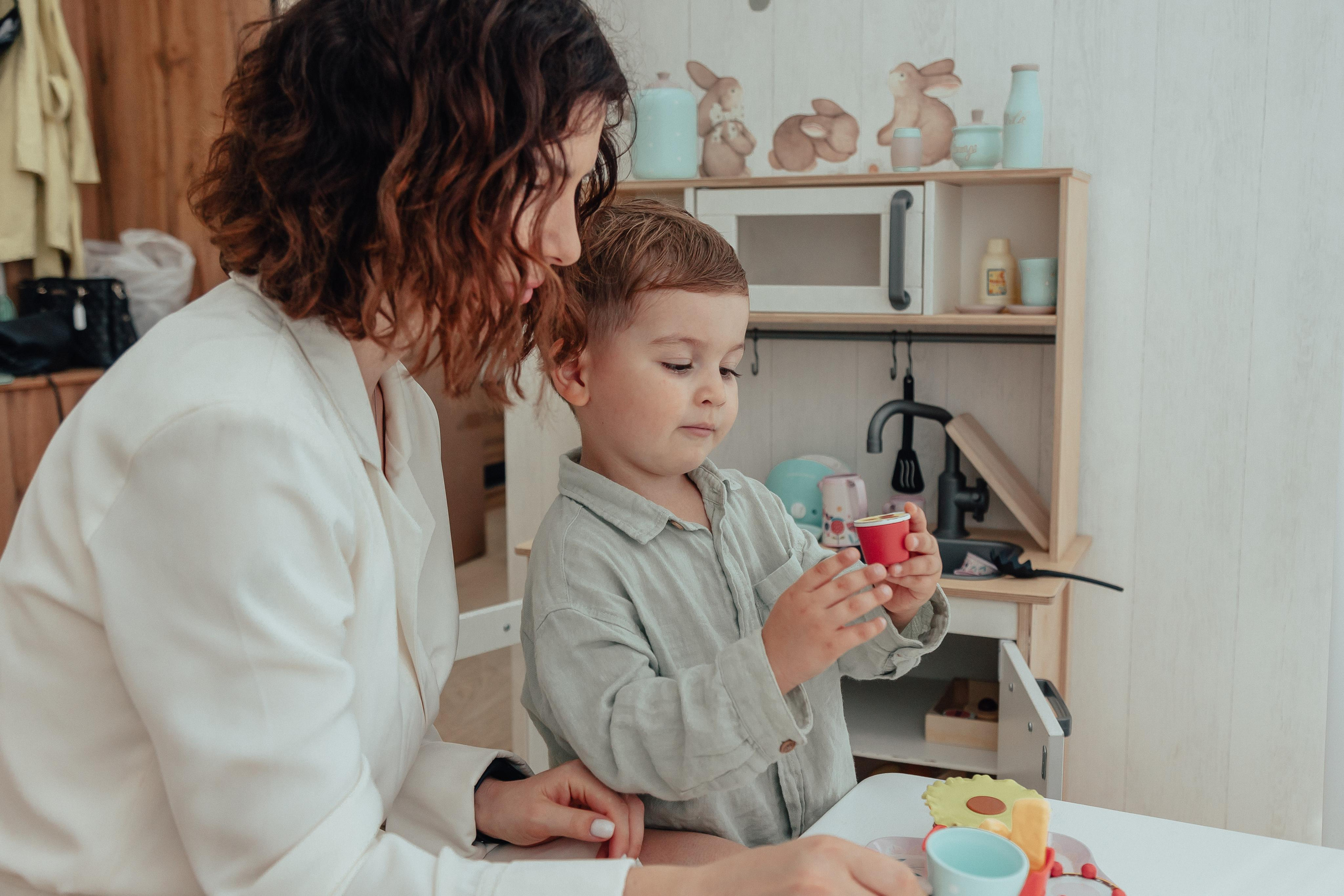 1 год в игровой. Фотограф Авилова Дарья ● Тюмень● Съемка больших семей ●Архив поколений