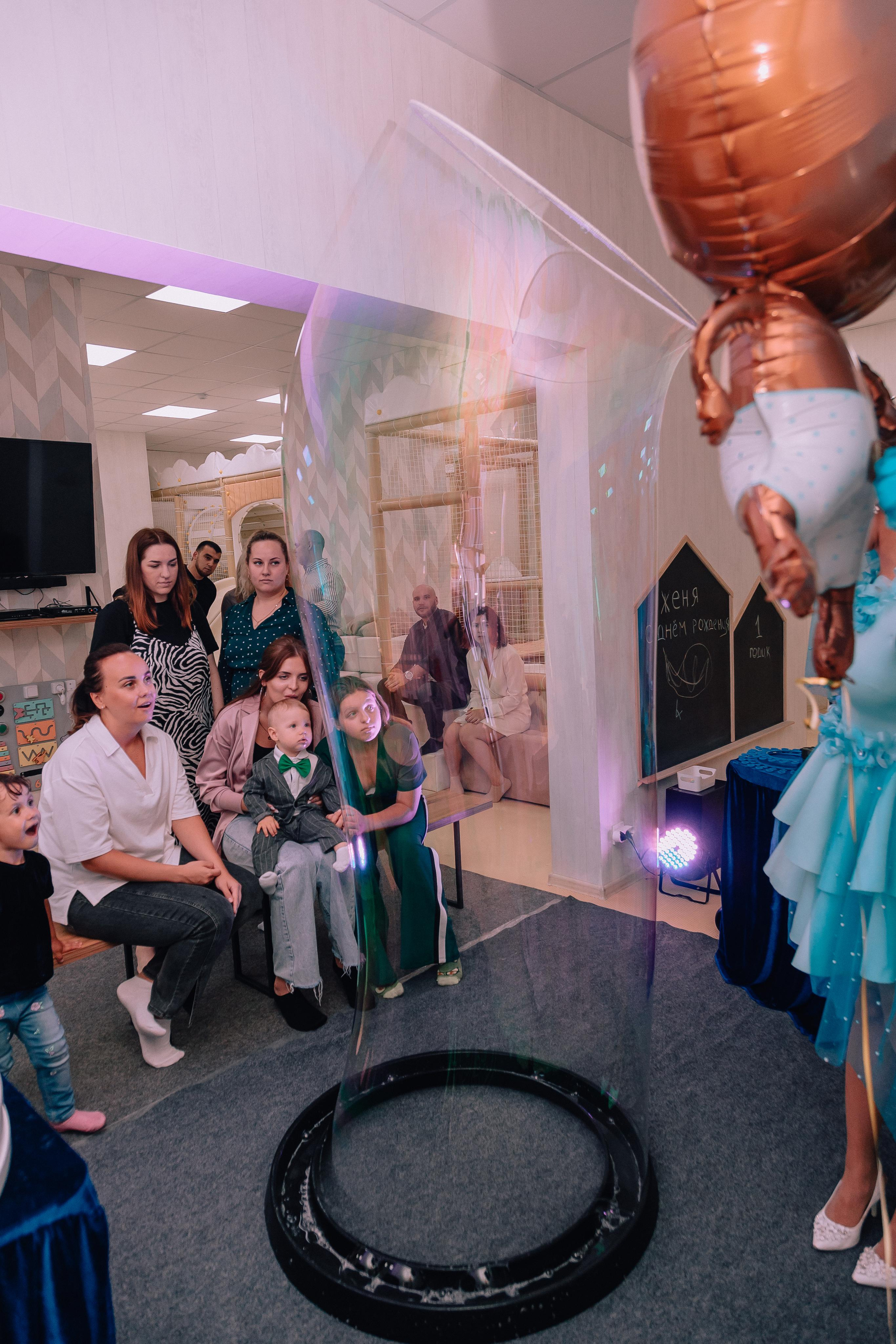 1 год в игровой. Фотограф Авилова Дарья ● Тюмень● Съемка больших семей ●Архив поколений