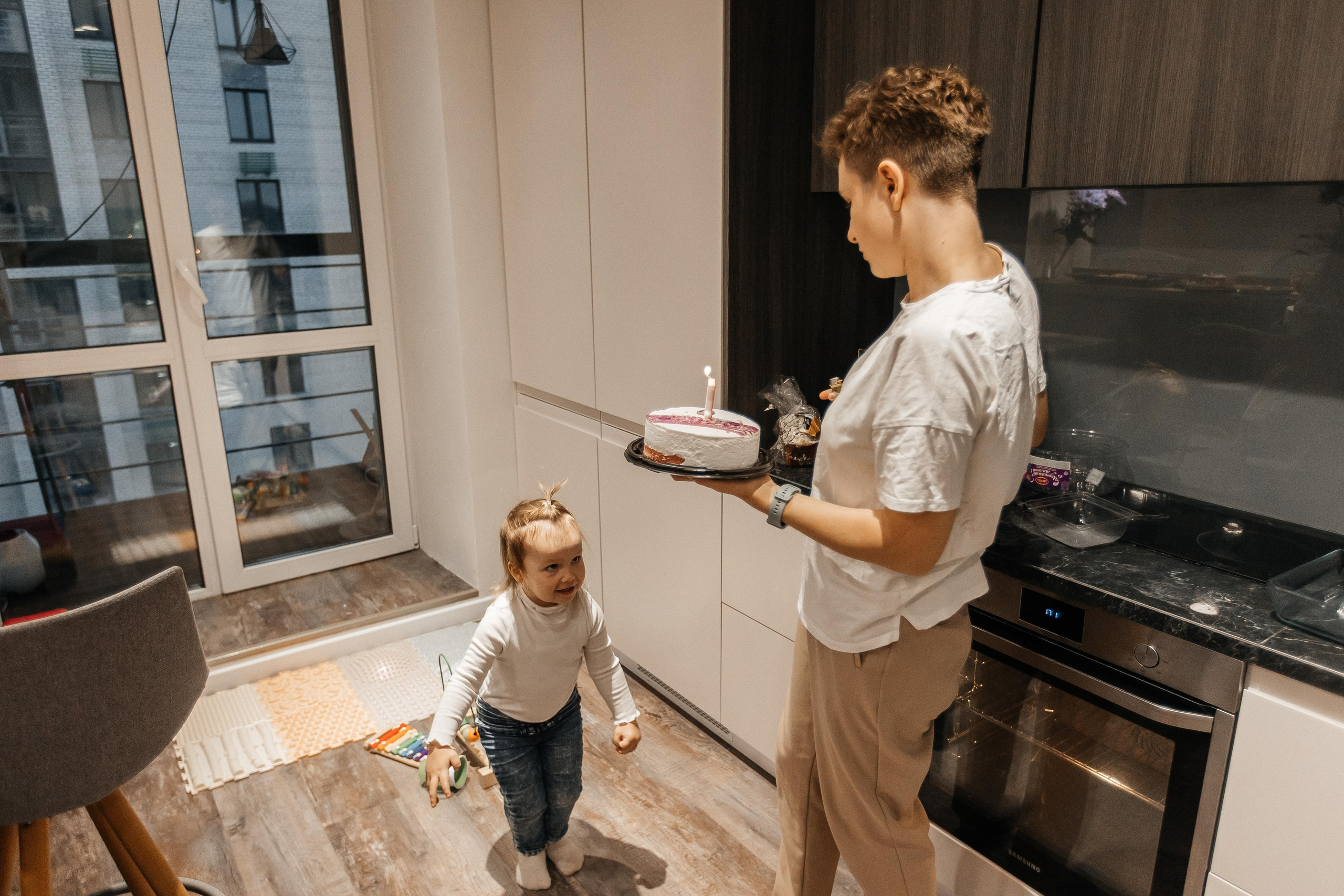 1 год дома. Фотограф Авилова Дарья ● Тюмень● Съемка больших семей ●Архив поколений