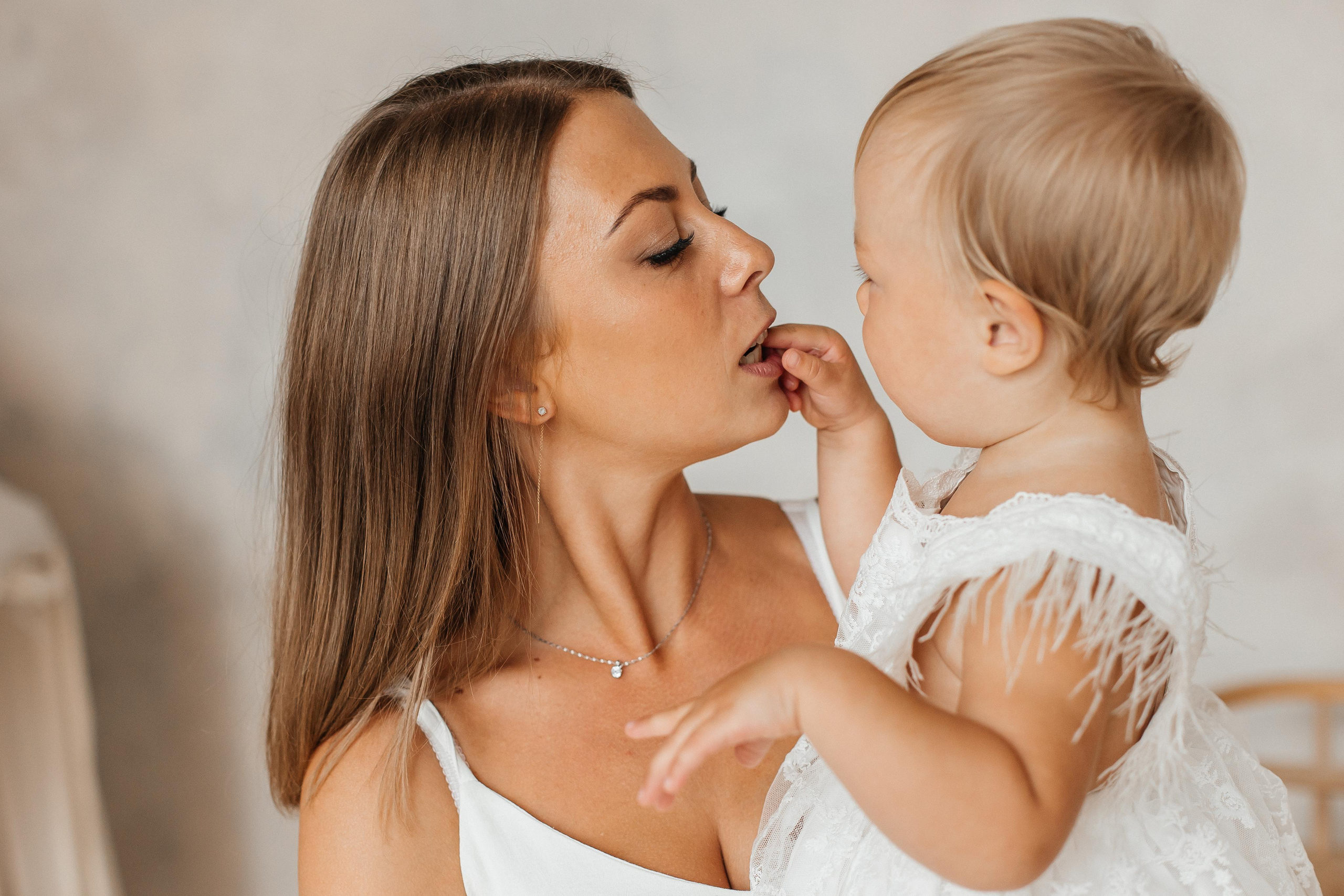 Семейная фотосессия (1 годик). Фотограф Авилова Дарья ● Тюмень● Съемка больших семей ●Архив поколений