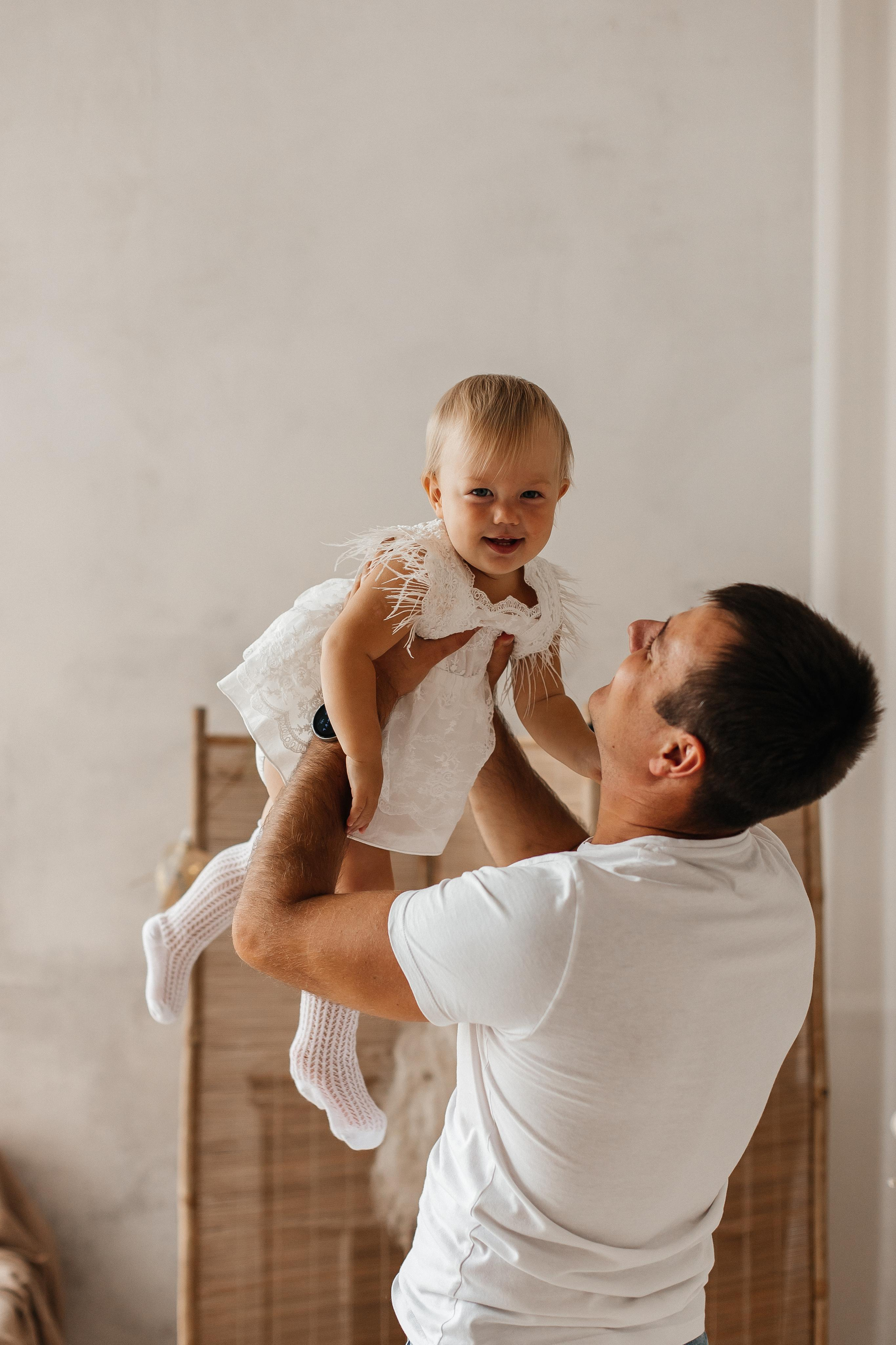 Семейная фотосессия (1 годик). Фотограф Авилова Дарья ● Тюмень● Съемка больших семей ●Архив поколений