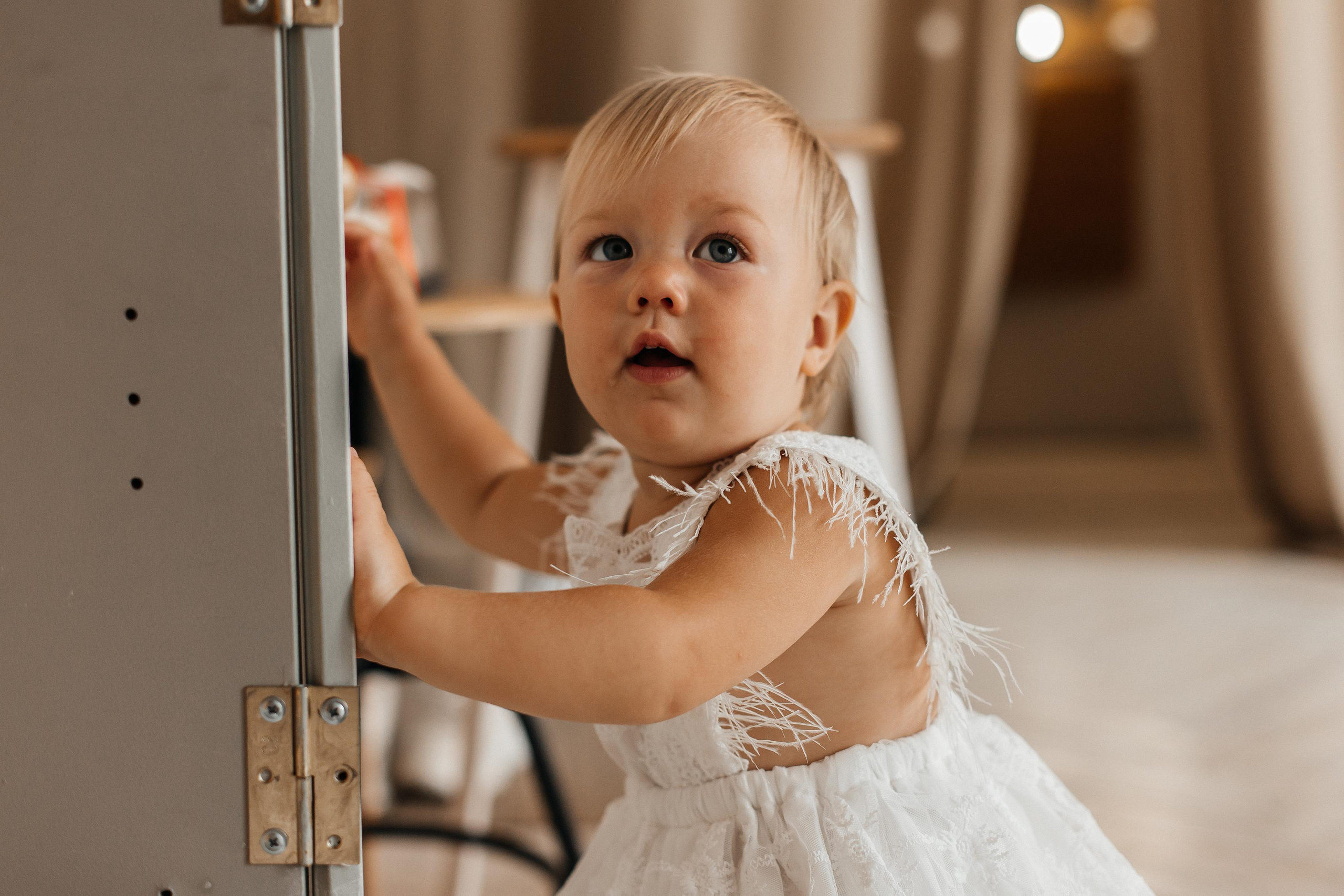 Семейная фотосессия (1 годик). Фотограф Авилова Дарья ● Тюмень● Съемка больших семей ●Архив поколений