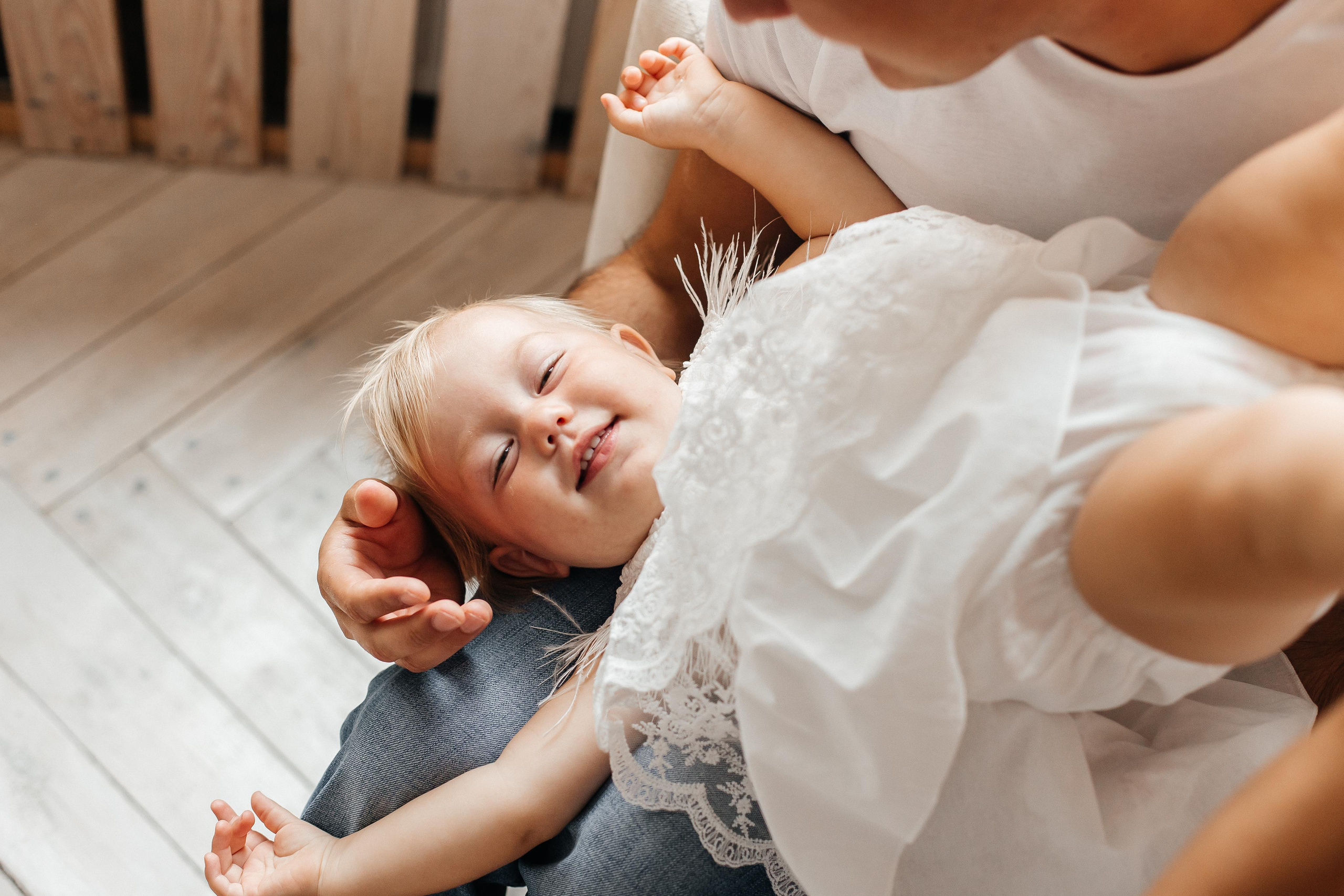 Семейная фотосессия (1 годик). Фотограф Авилова Дарья ● Тюмень● Съемка больших семей ●Архив поколений