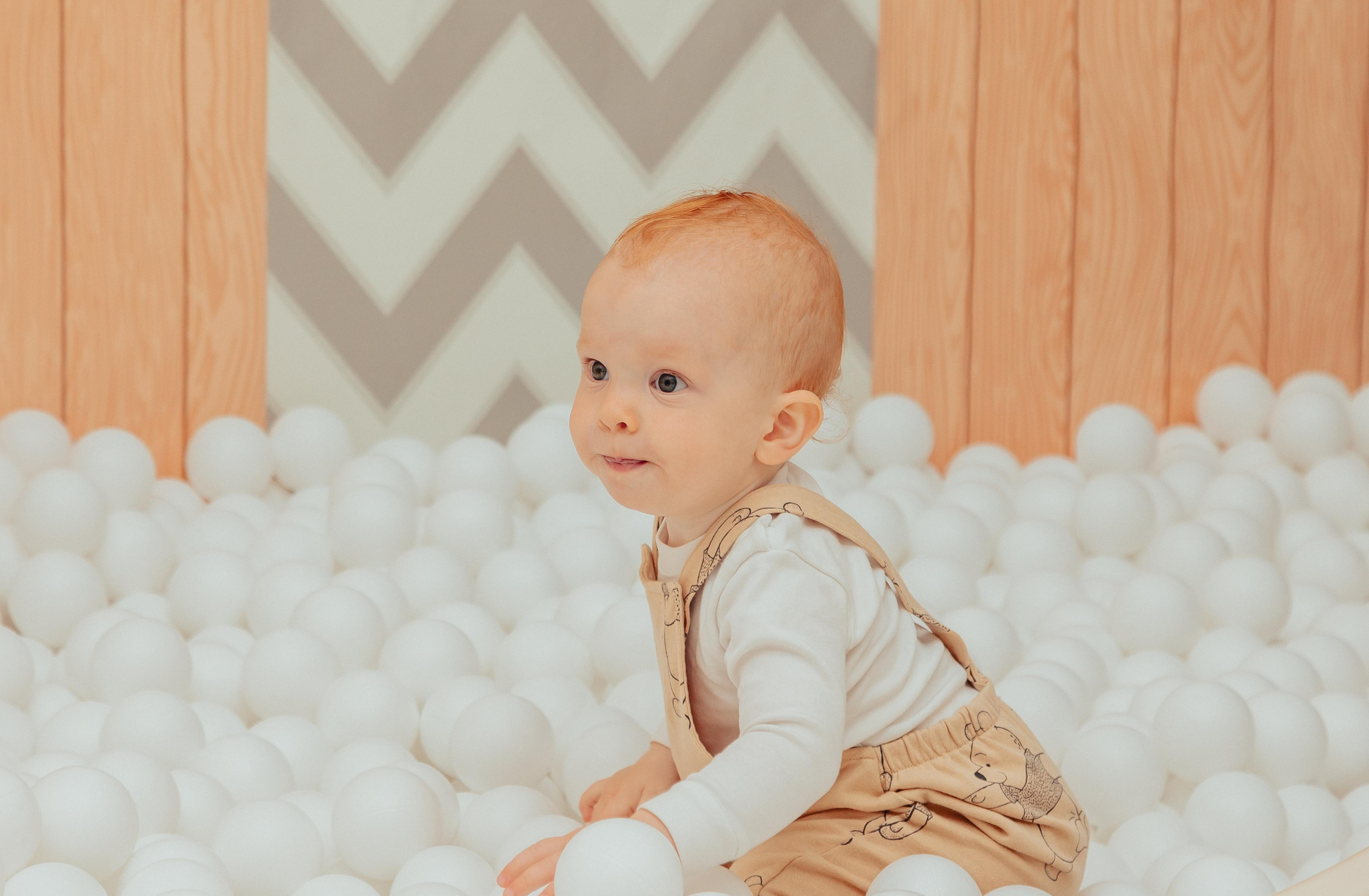 1 год в игровой. Фотограф Авилова Дарья ● Тюмень● Съемка больших семей ●Архив поколений