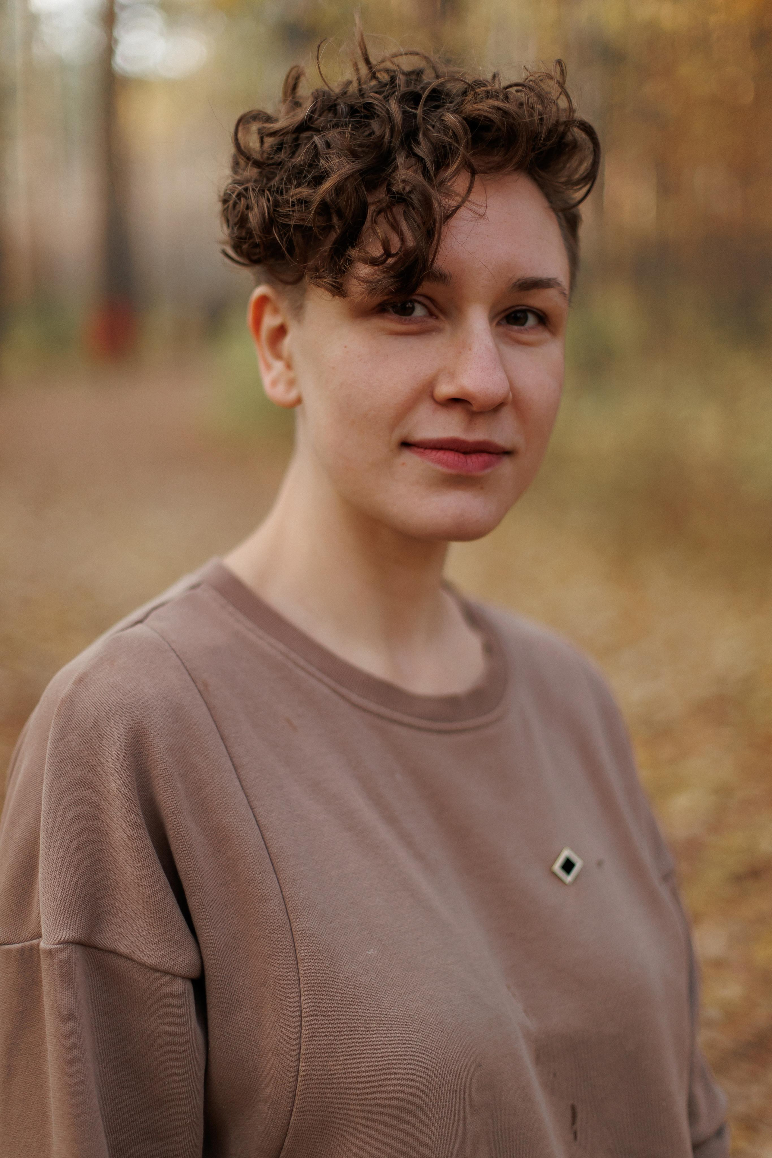 Мама и малыш (прогулка). Фотограф Авилова Дарья ● Тюмень● Съемка больших семей ●Архив поколений