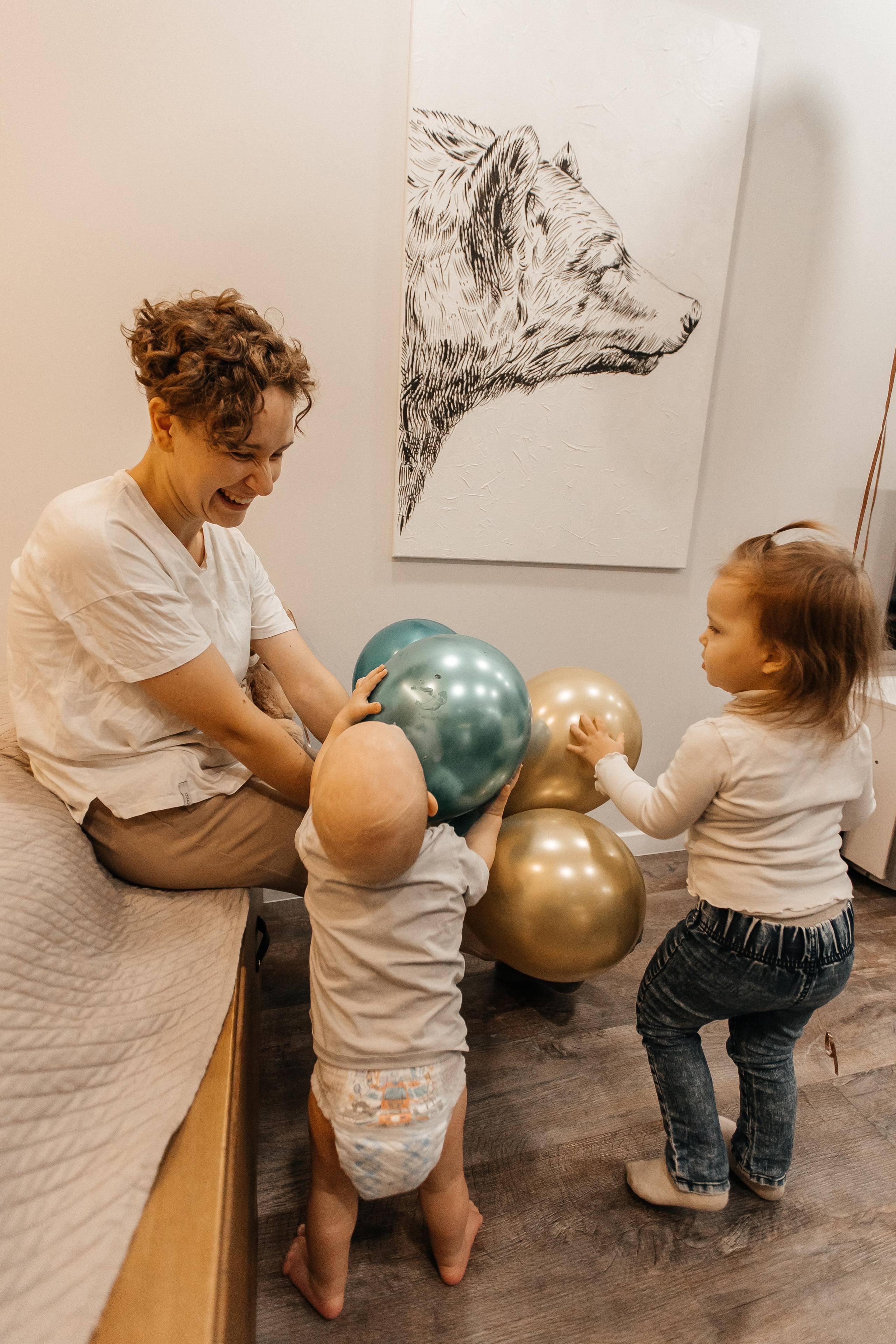 1 год дома. Фотограф Авилова Дарья ● Тюмень● Съемка больших семей ●Архив поколений