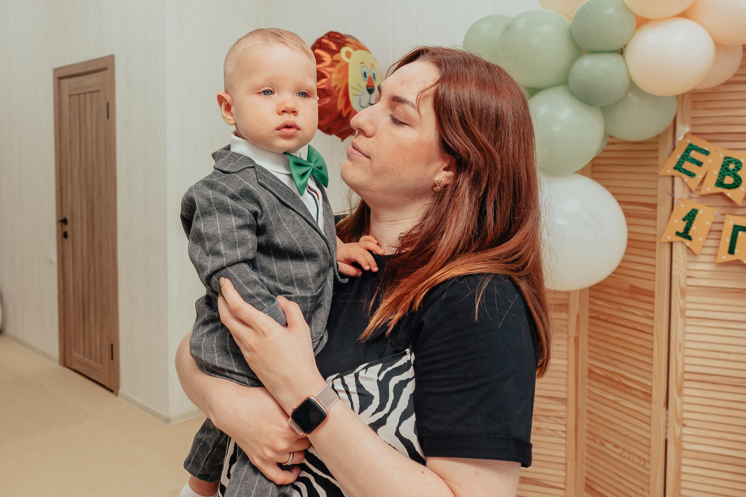 1 год в игровой. Фотограф Авилова Дарья ● Тюмень● Съемка больших семей ●Архив поколений