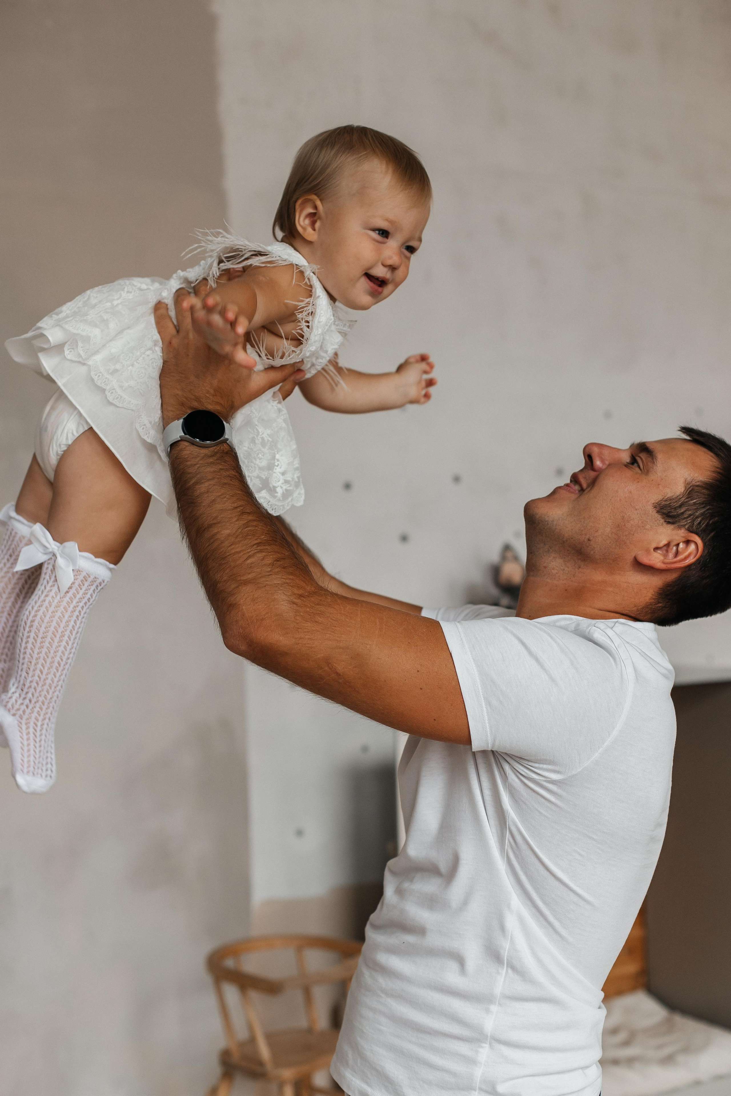 Семейная фотосессия (1 годик). Фотограф Авилова Дарья ● Тюмень● Съемка больших семей ●Архив поколений