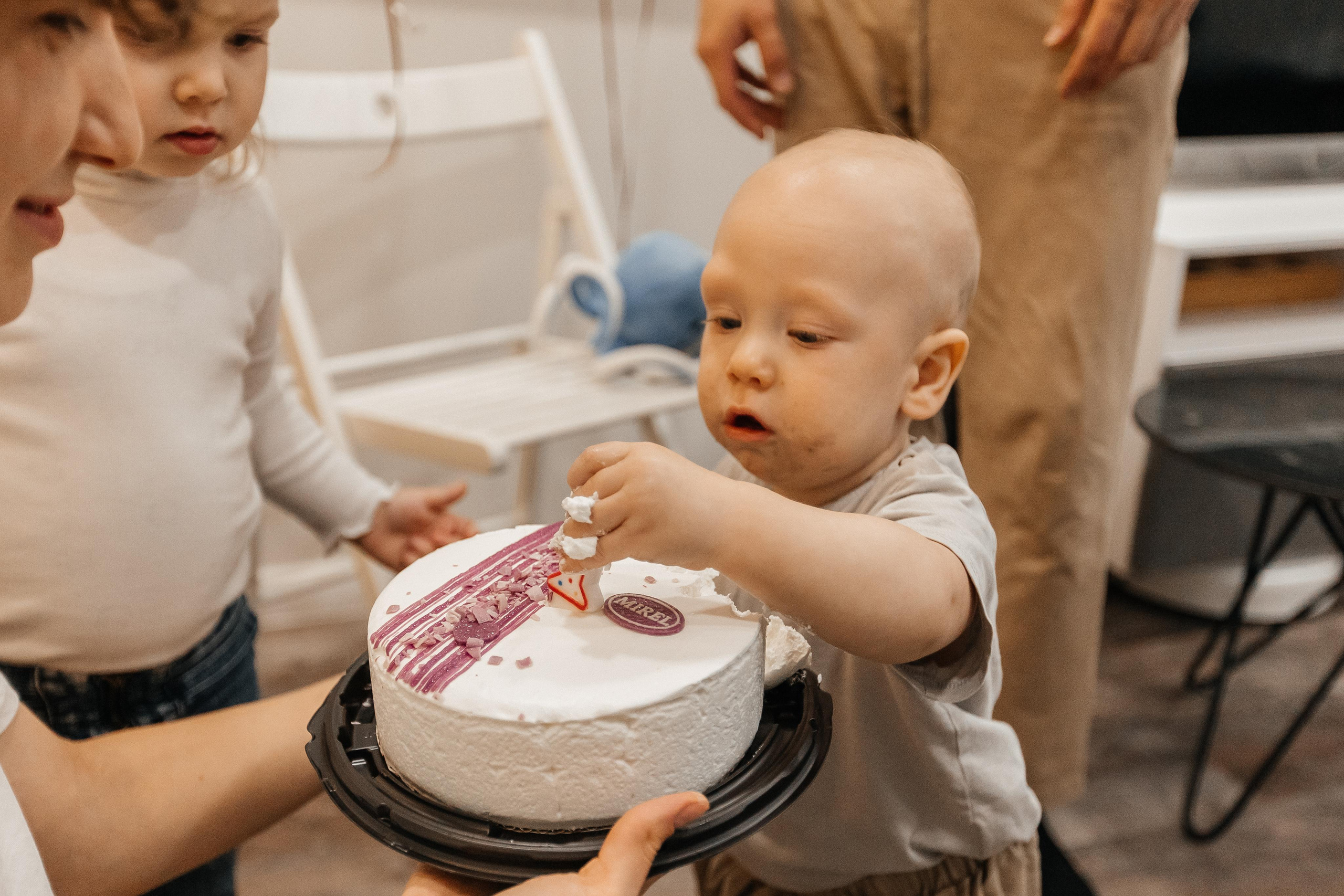 1 год дома. Фотограф Авилова Дарья ● Тюмень● Съемка больших семей ●Архив поколений