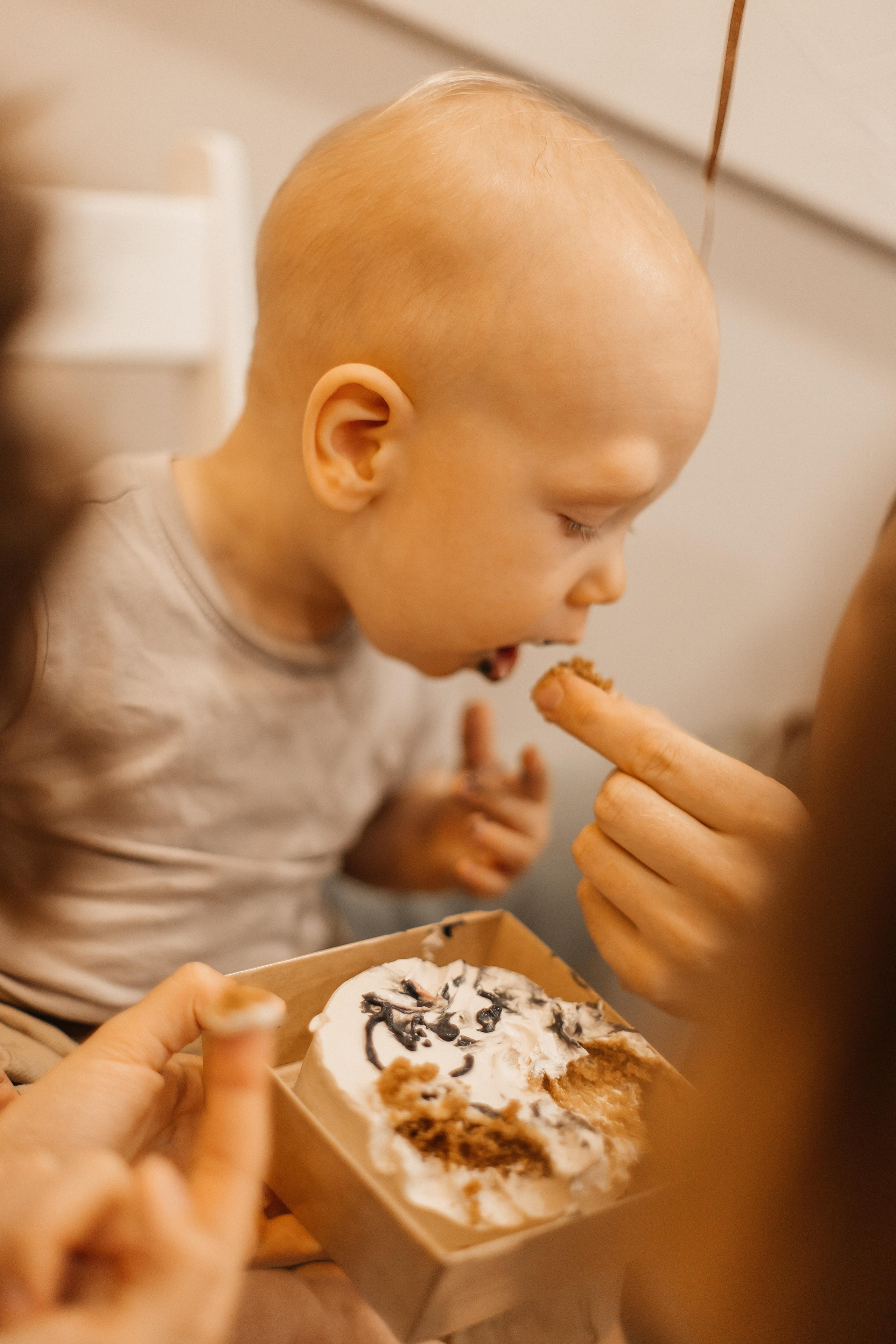 1 год дома. Фотограф Авилова Дарья ● Тюмень● Съемка больших семей ●Архив поколений