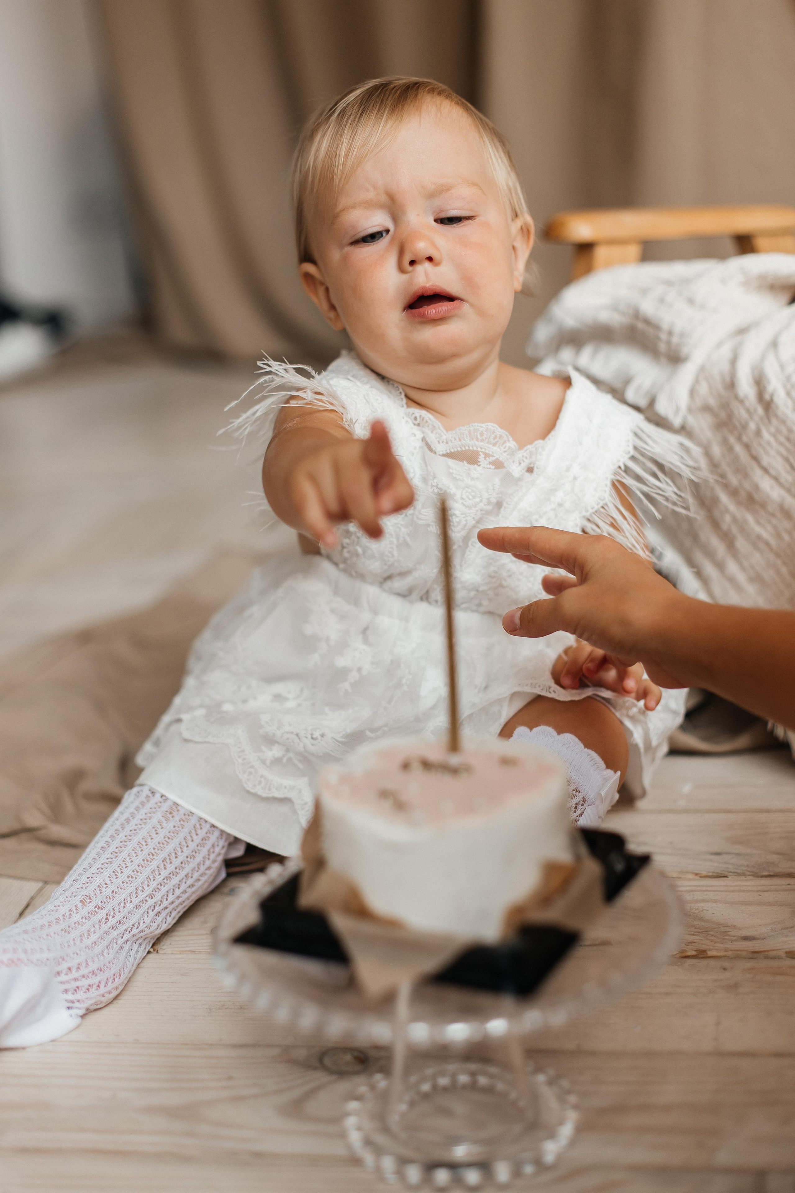 Семейная фотосессия (1 годик). Фотограф Авилова Дарья ● Тюмень● Съемка больших семей ●Архив поколений