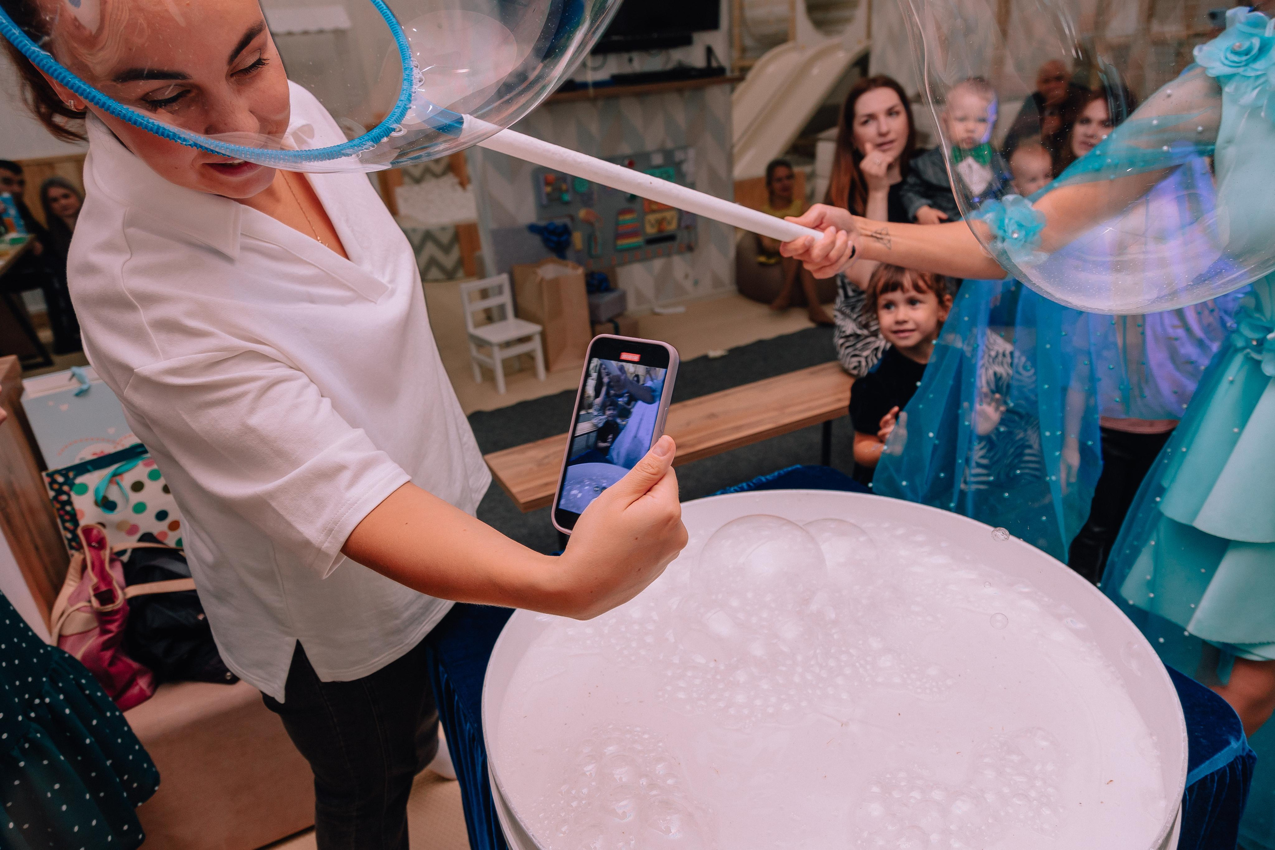 1 год в игровой. Фотограф Авилова Дарья ● Тюмень● Съемка больших семей ●Архив поколений