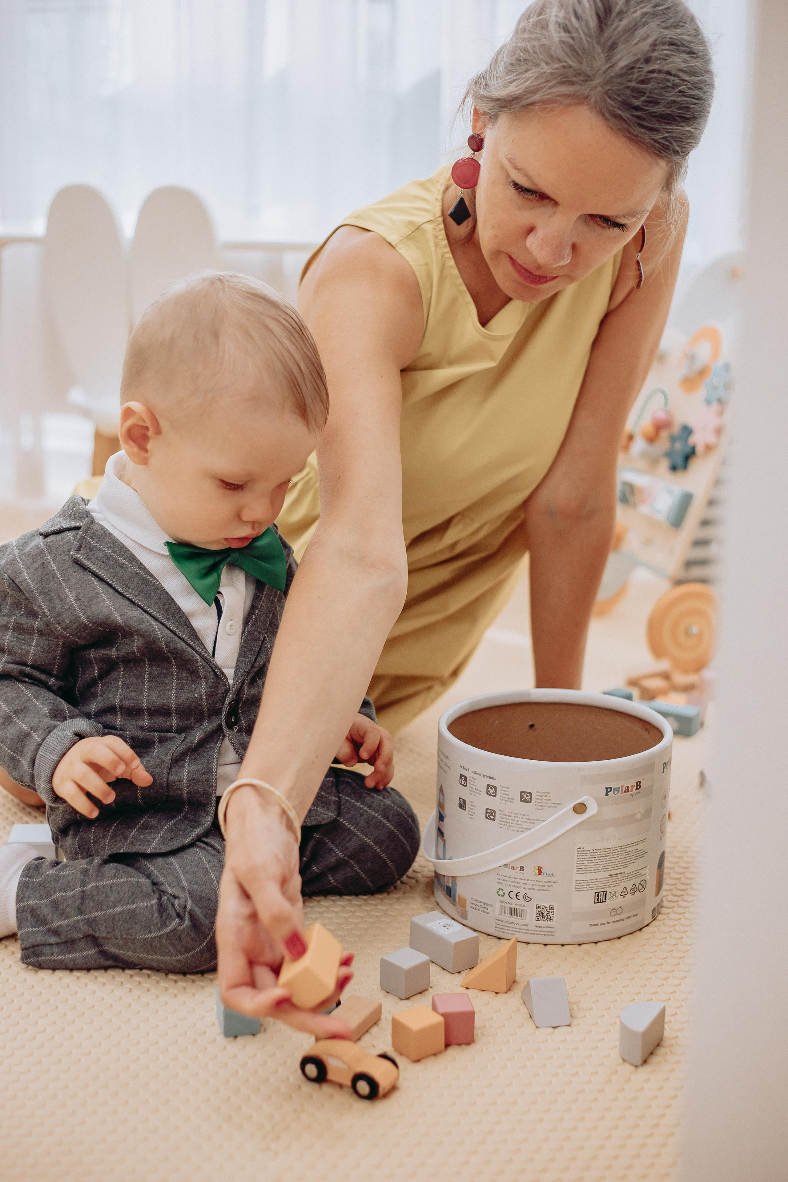 1 год в игровой. Фотограф Авилова Дарья ● Тюмень● Съемка больших семей ●Архив поколений