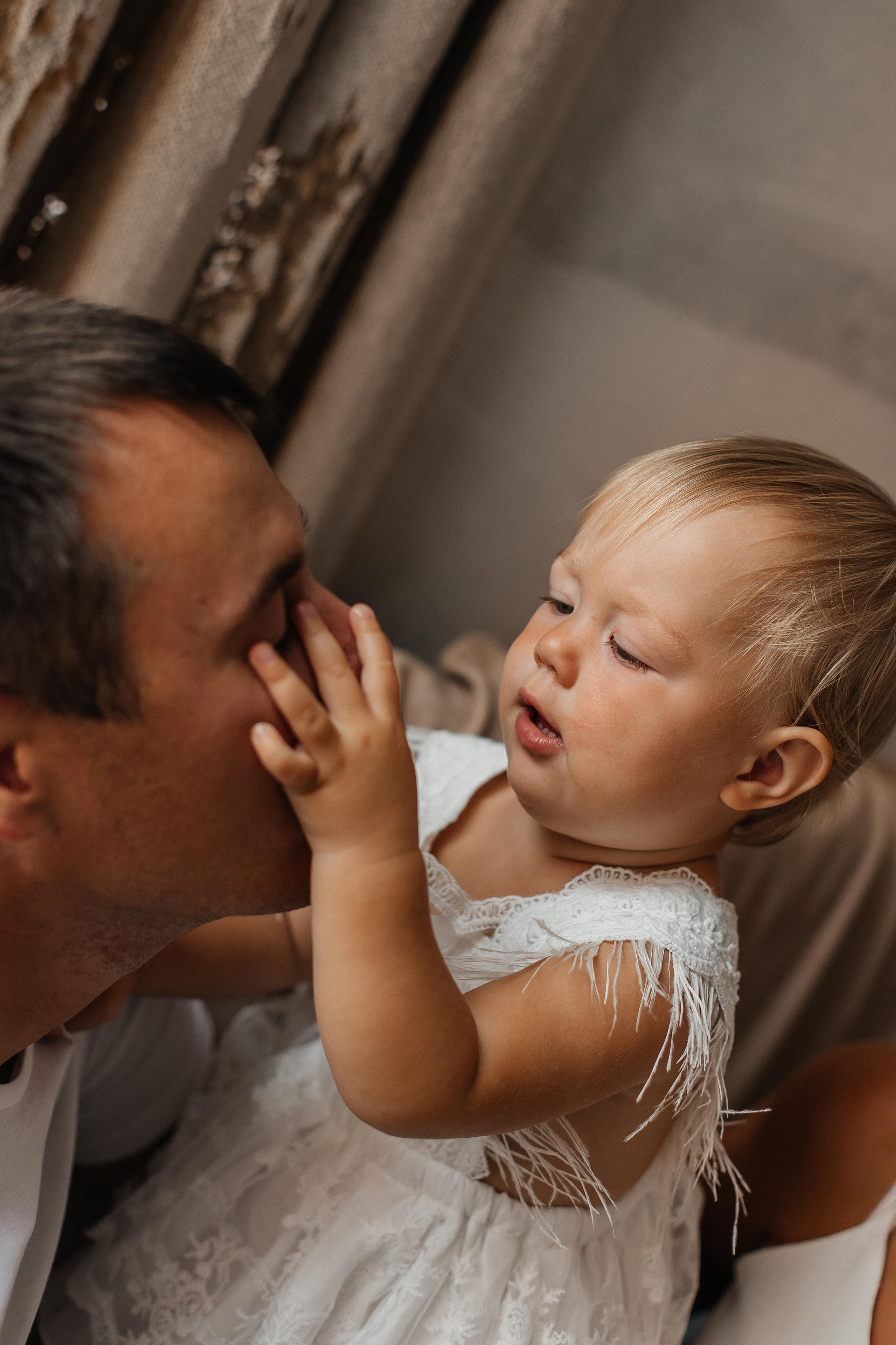 Семейная фотосессия (1 годик). Фотограф Авилова Дарья ● Тюмень● Съемка больших семей ●Архив поколений