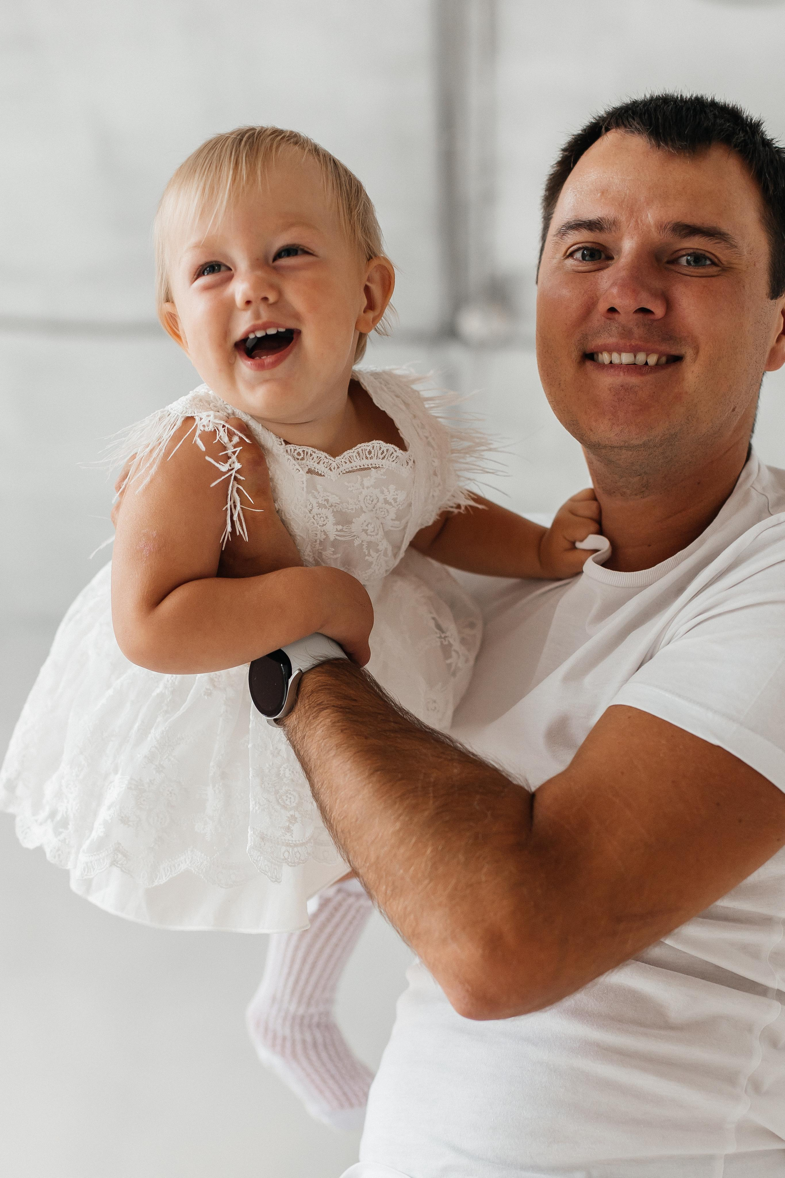 Семейная фотосессия (1 годик). Фотограф Авилова Дарья ● Тюмень● Съемка больших семей ●Архив поколений