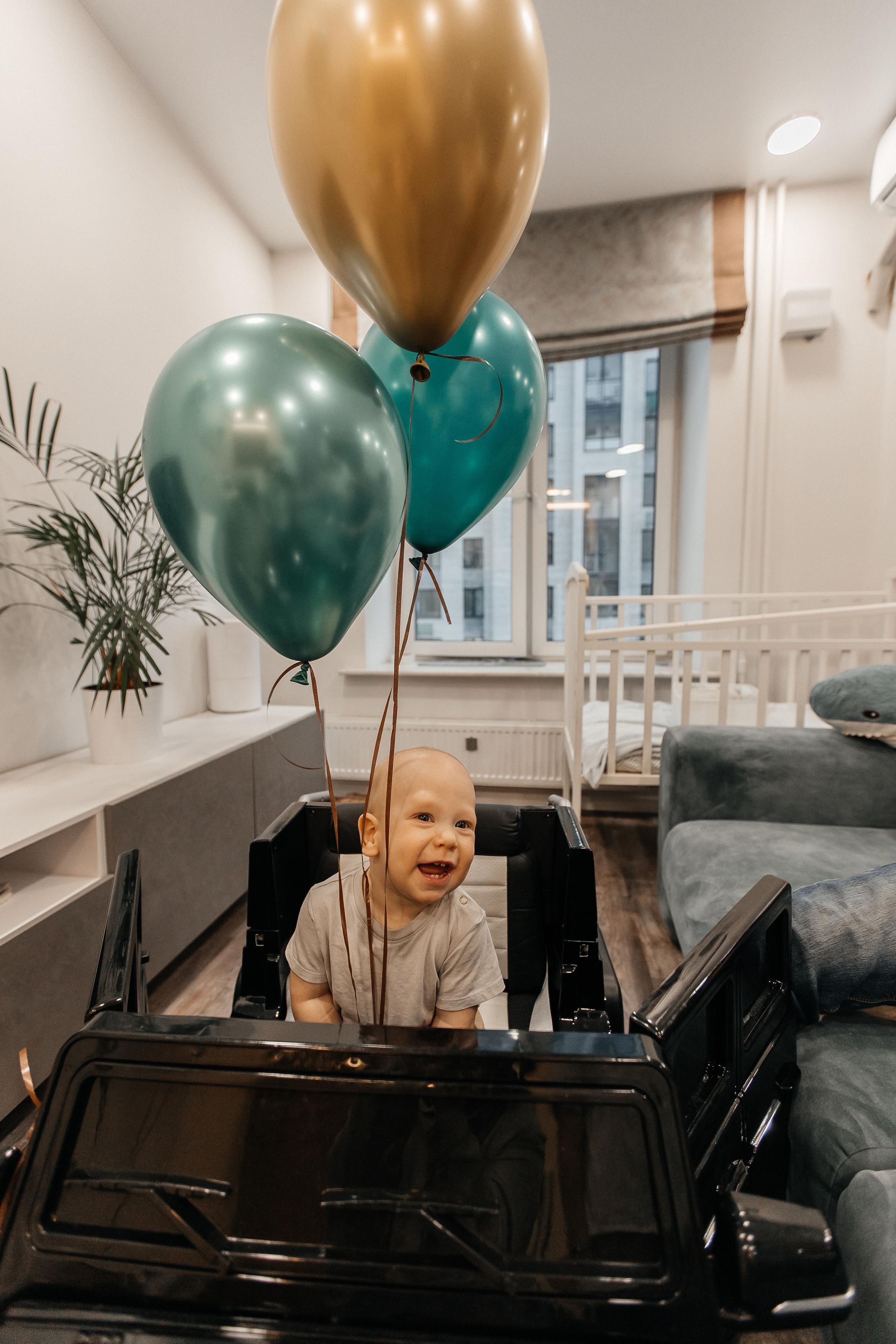 1 год дома. Фотограф Авилова Дарья ● Тюмень● Съемка больших семей ●Архив поколений