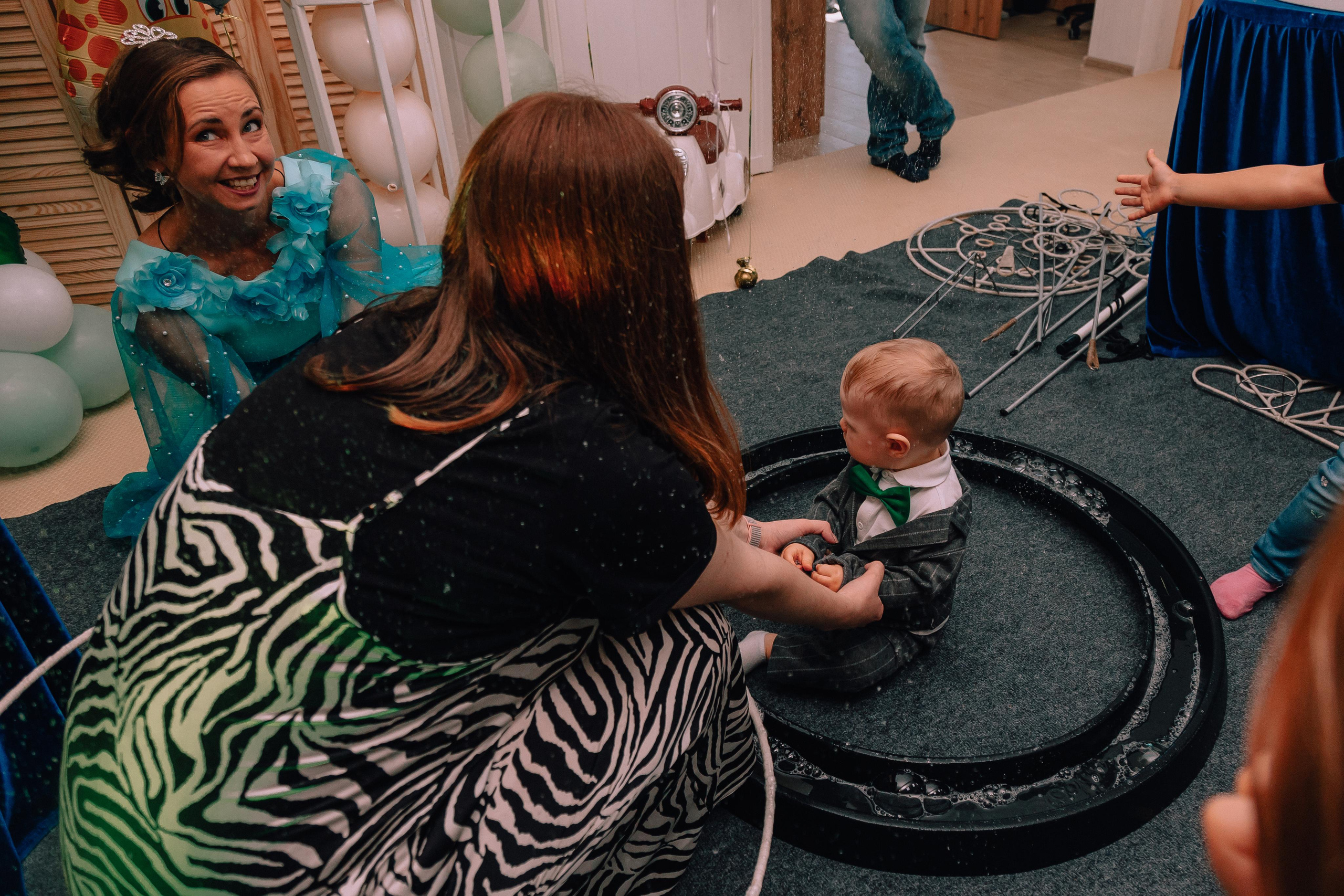 1 год в игровой. Фотограф Авилова Дарья ● Тюмень● Съемка больших семей ●Архив поколений