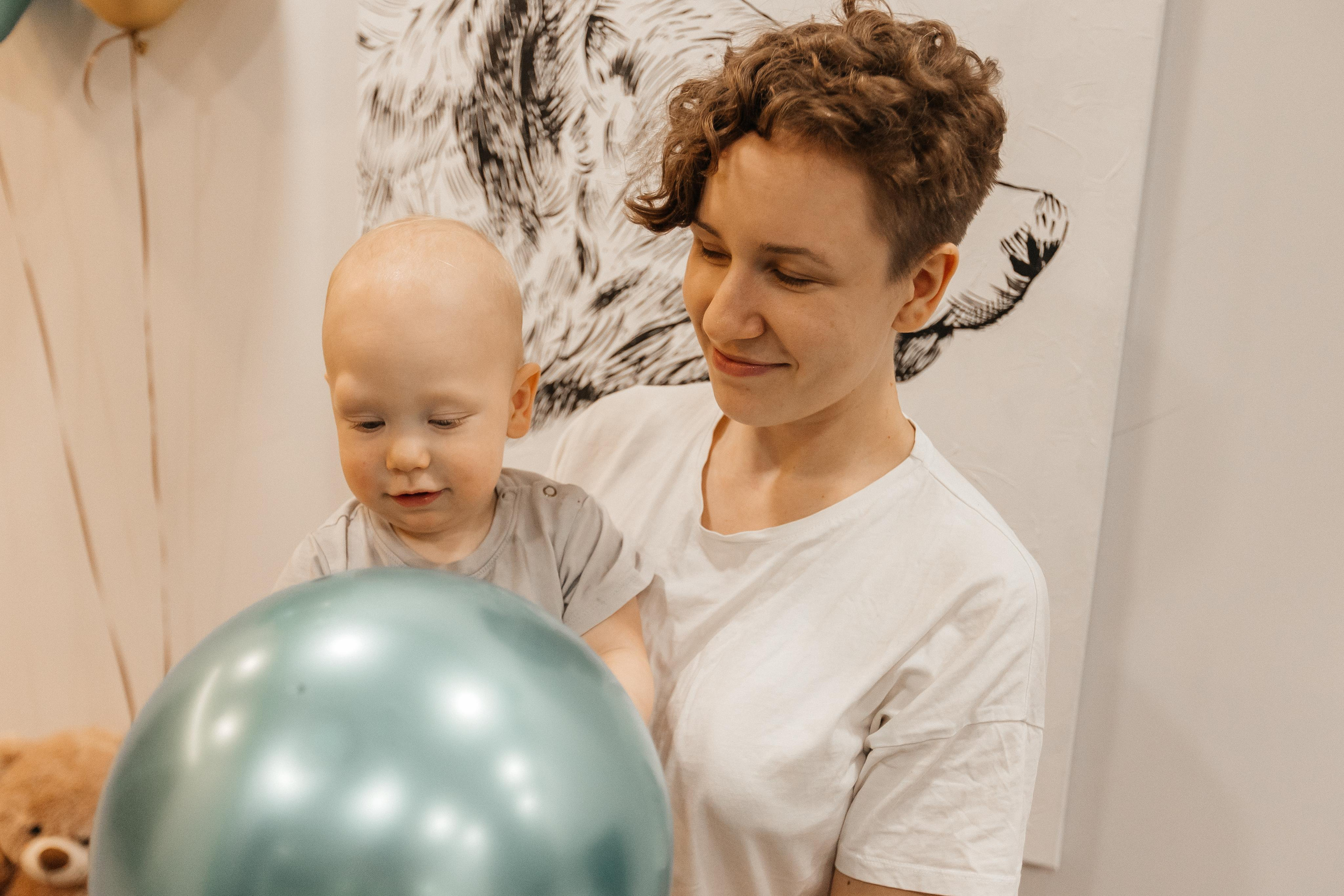 1 год дома. Фотограф Авилова Дарья ● Тюмень● Съемка больших семей ●Архив поколений