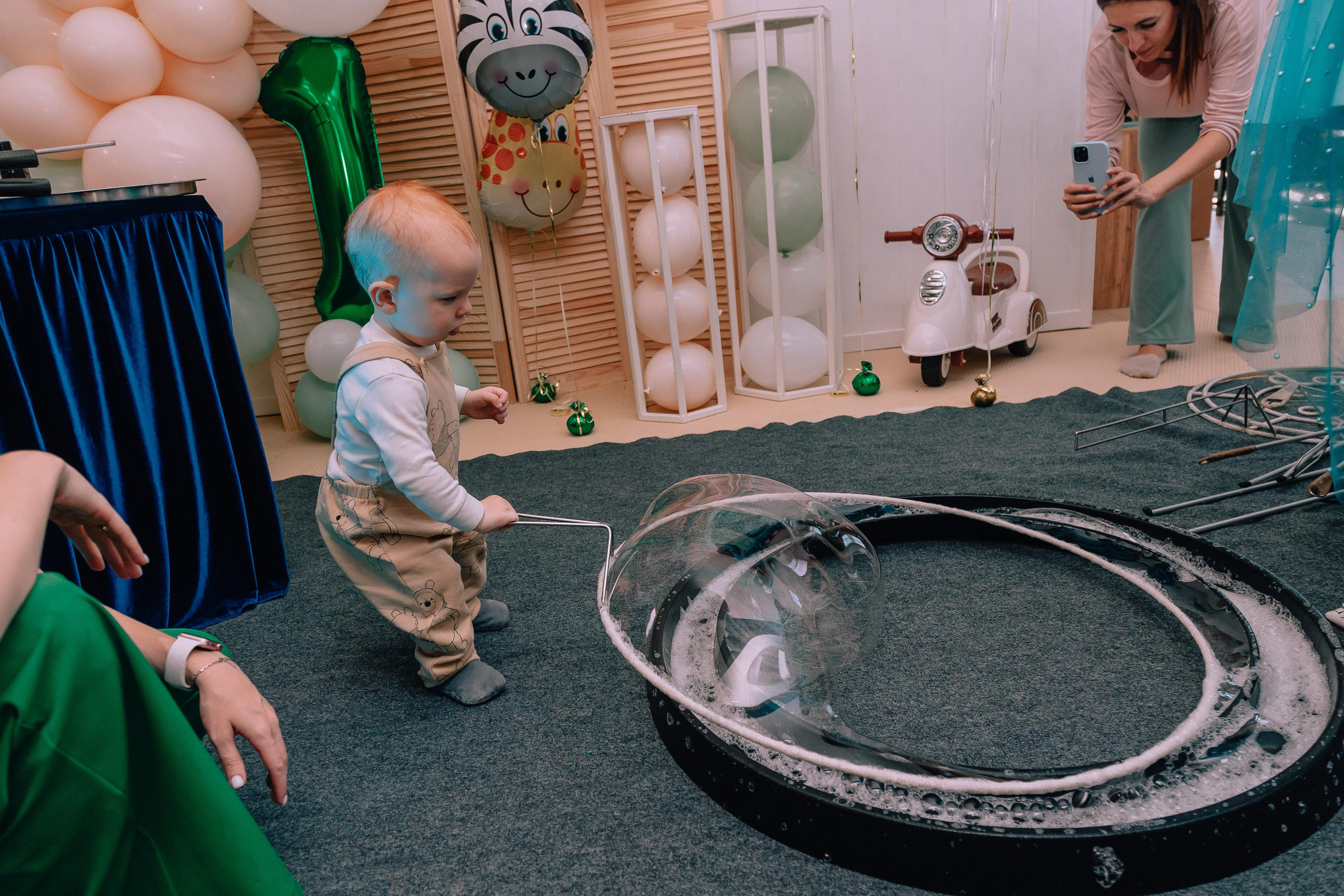 1 год в игровой. Фотограф Авилова Дарья ● Тюмень● Съемка больших семей ●Архив поколений