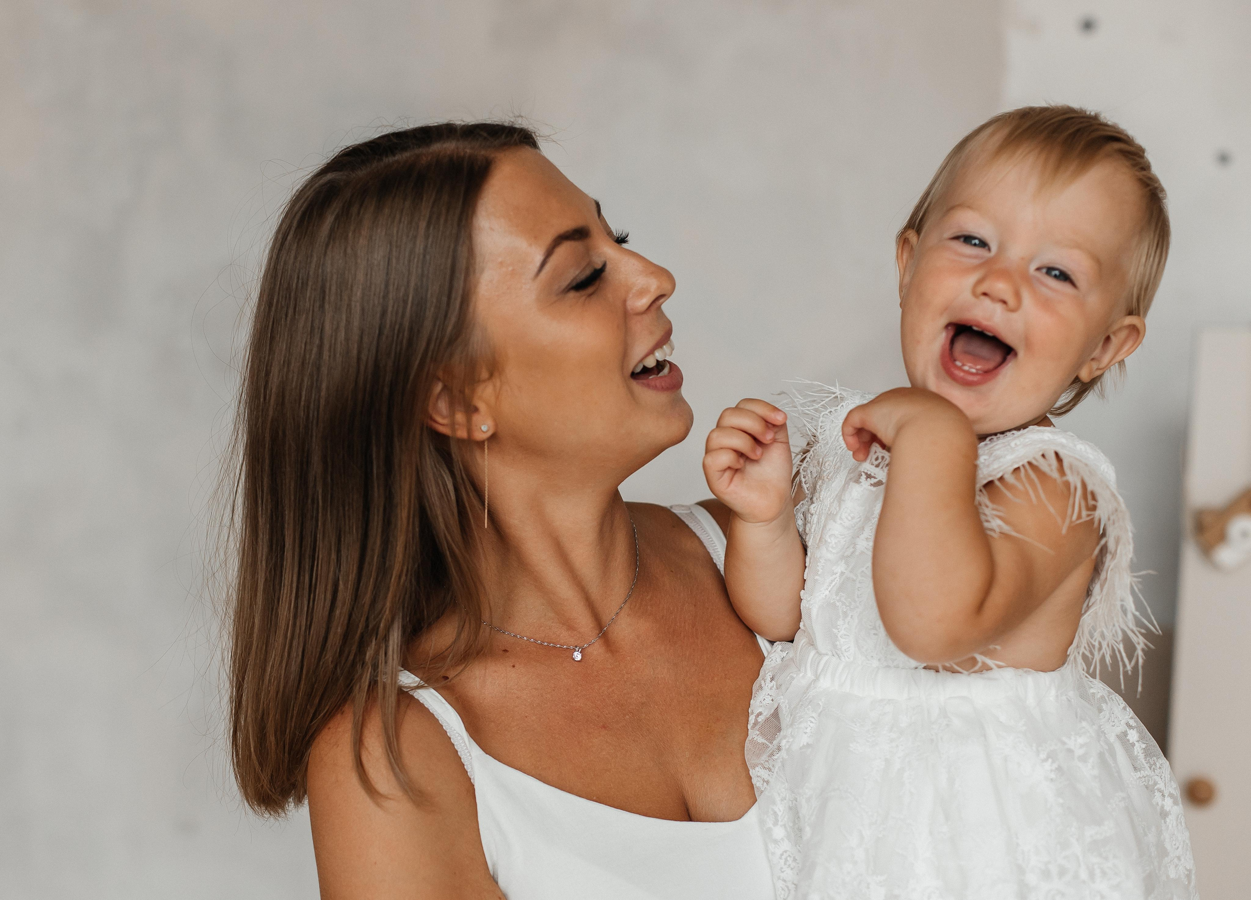 Семейная фотосессия (1 годик). Фотограф Авилова Дарья ● Тюмень● Съемка больших семей ●Архив поколений