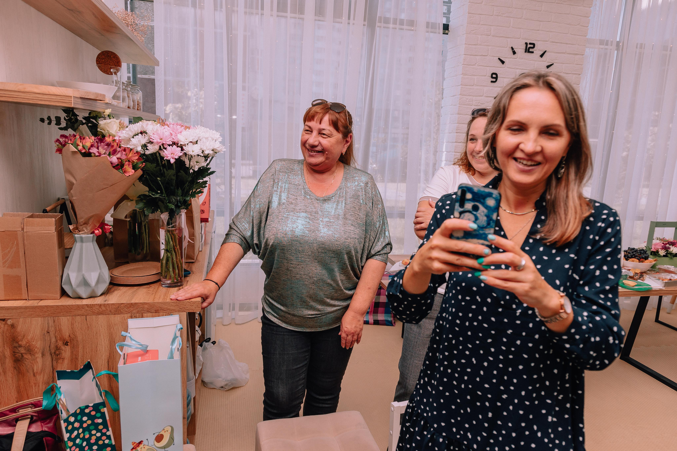 1 год в игровой. Фотограф Авилова Дарья ● Тюмень● Съемка больших семей ●Архив поколений